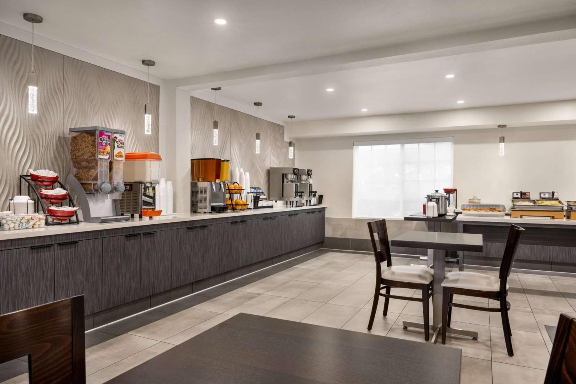 Ramada by Wyndham Anaheim Convention Center gallery photo in Anaheim, CA — image 71