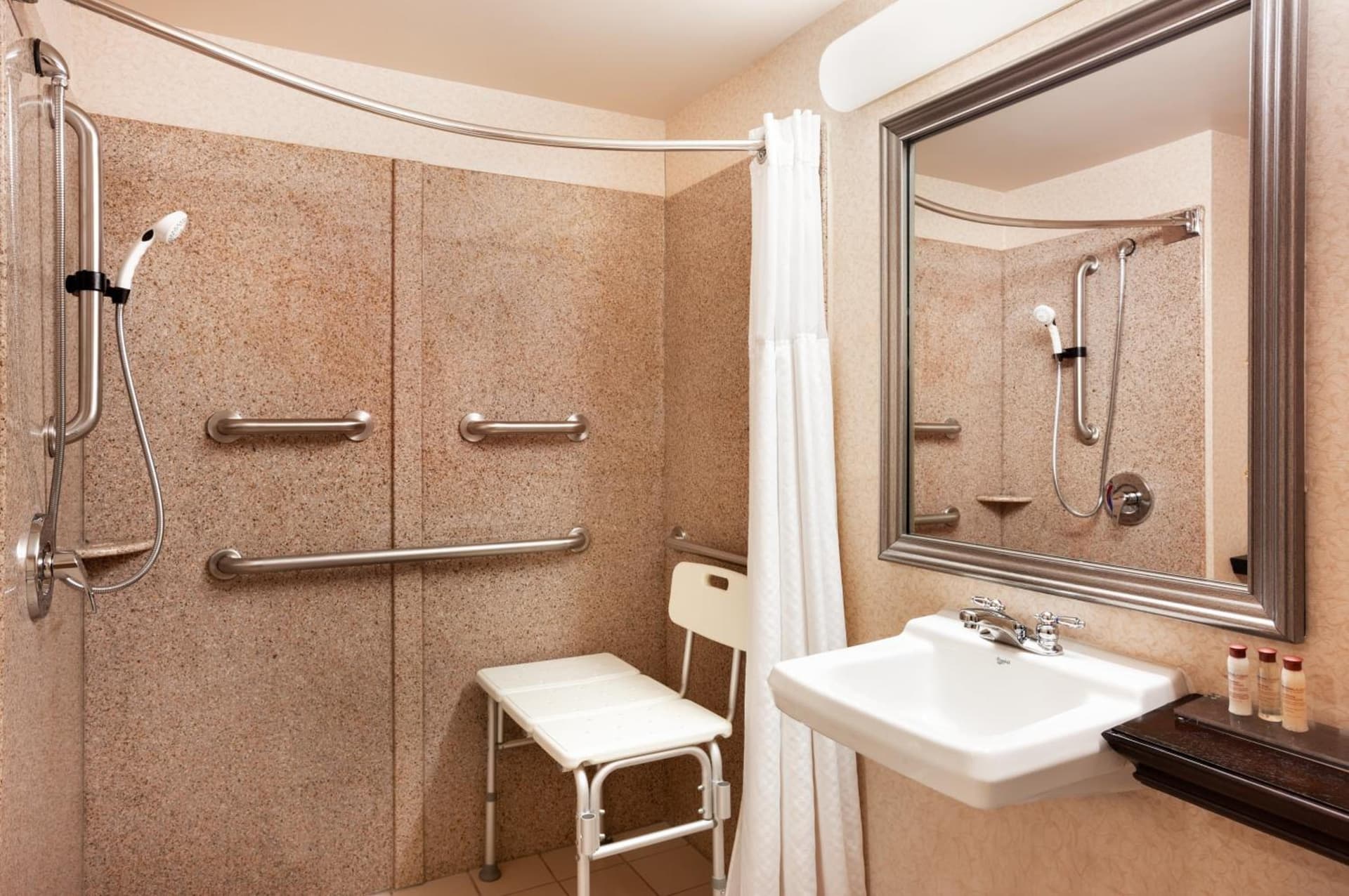 Wingate by Wyndham Chesapeake gallery photo in Chesapeake, VA — image 12