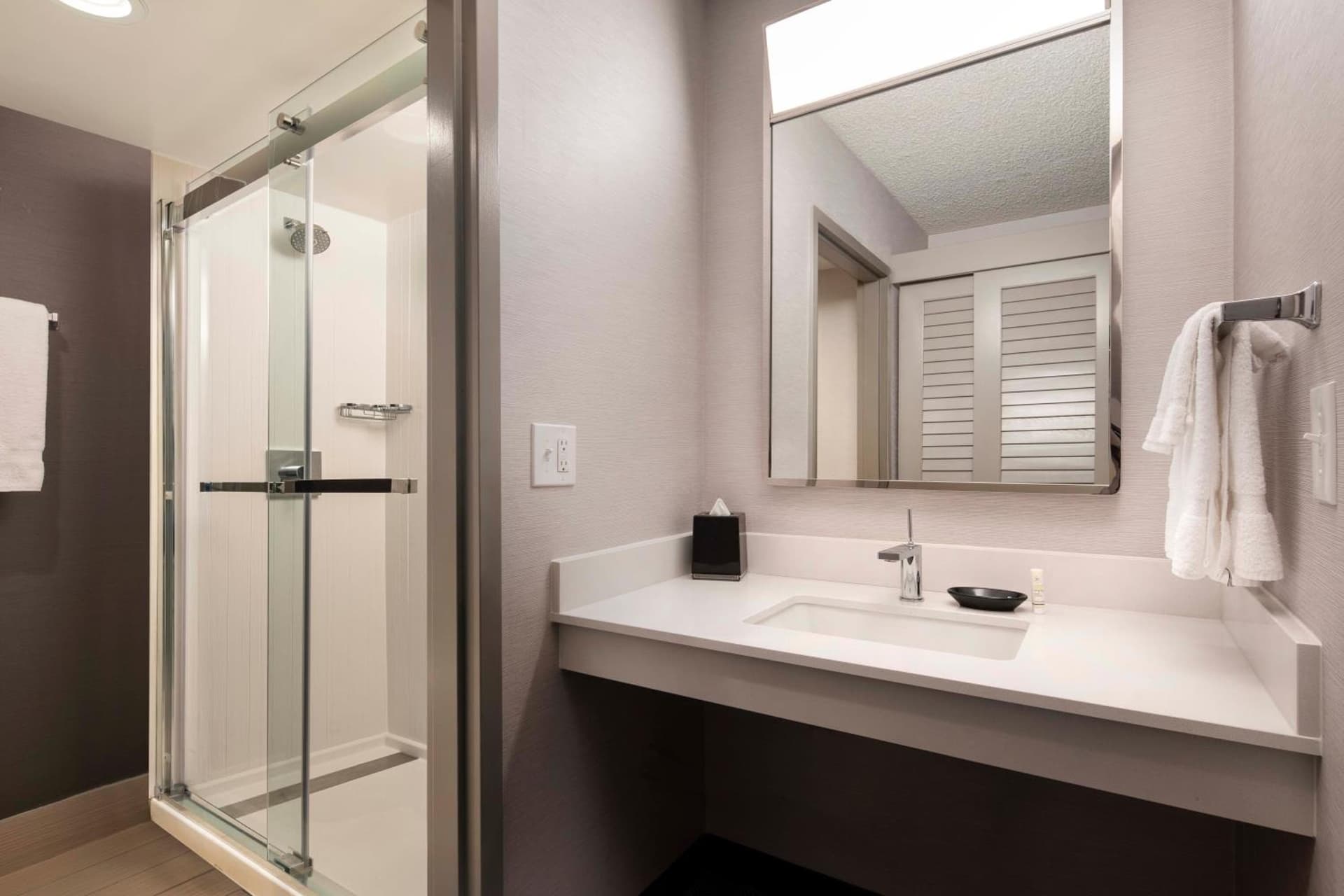 Courtyard by Marriott Fresno property views in Fresno, CA — gallery photo 3