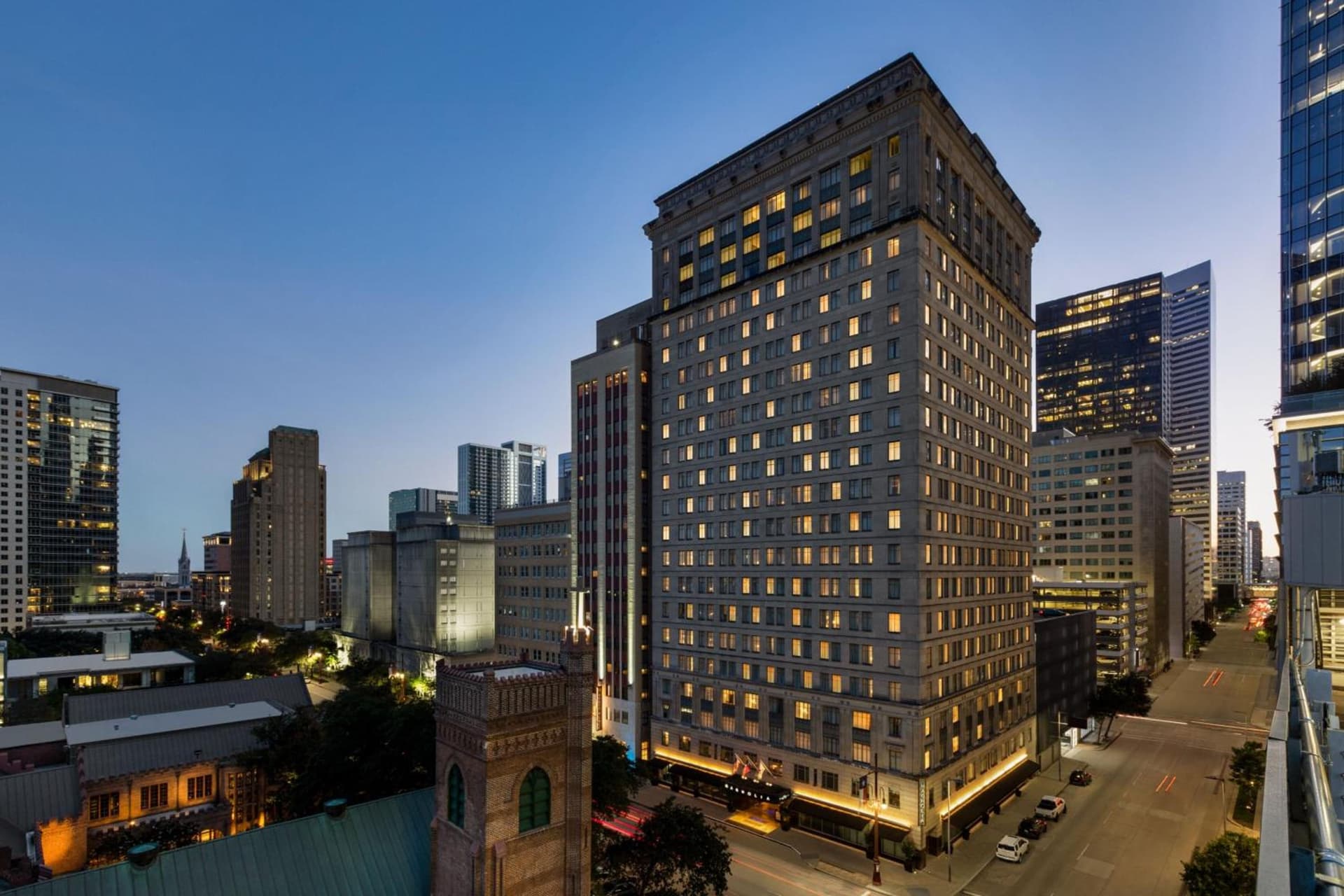 Magnolia Hotel Houston, a Tribute Portfolio Hotel — hotel in Houston, Texas