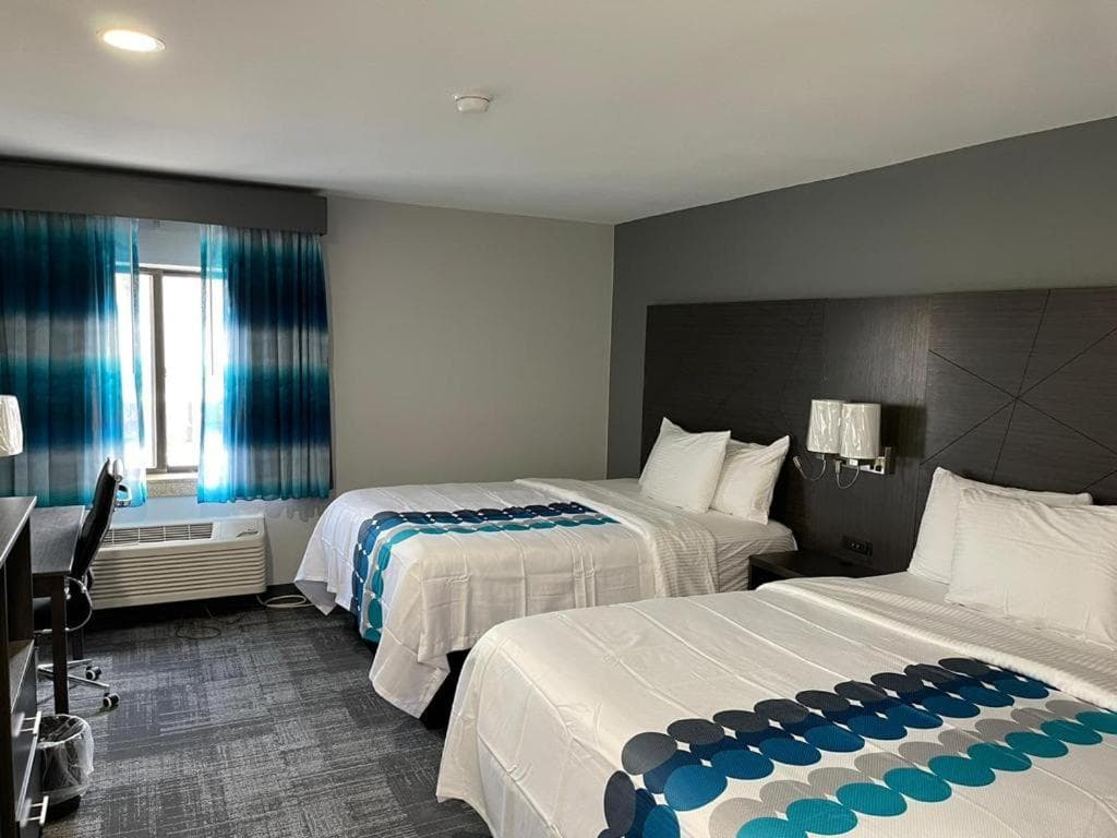 La Quinta Inn by Wyndham Indianapolis Airport Executive Dr gallery photo in Indianapolis, IN — image 21
