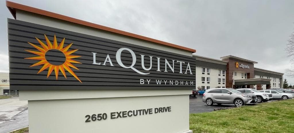 La Quinta Inn by Wyndham Indianapolis Airport Executive Dr gallery photo in Indianapolis, IN — image 41