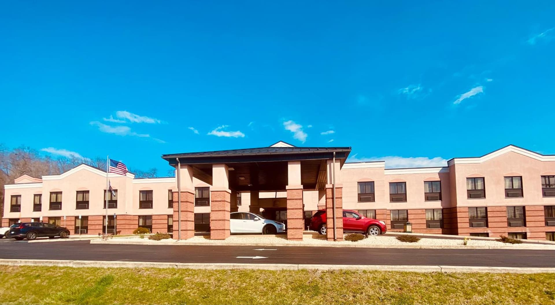 Quality Inn & Suites Kearneysville - Martinsburg featured exterior or lobby in Kearneysville, WV — similar hotel