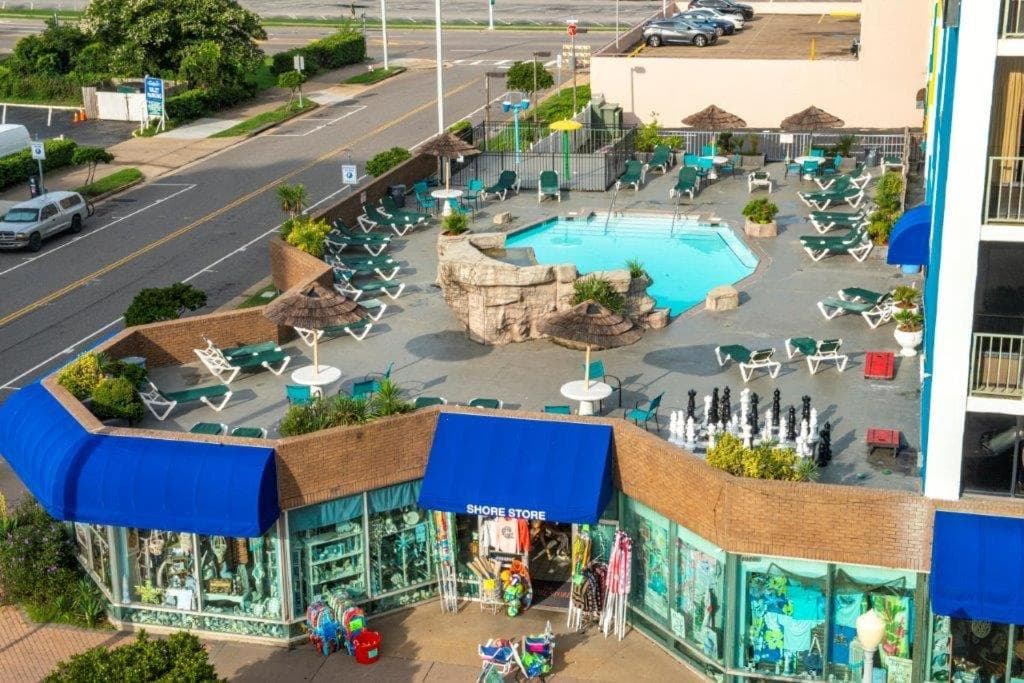 Days Inn by Wyndham Virginia Beach At The Beach gallery photo in Virginia Beach, VA — image 9