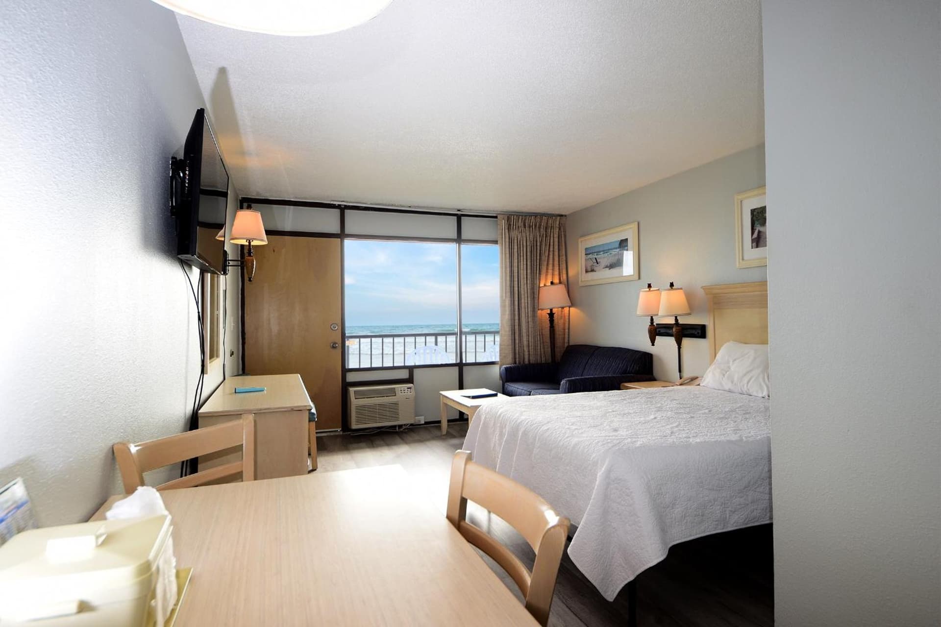 Holiday Sands North "On the Boardwalk" gallery photo in Myrtle Beach, SC — image 4
