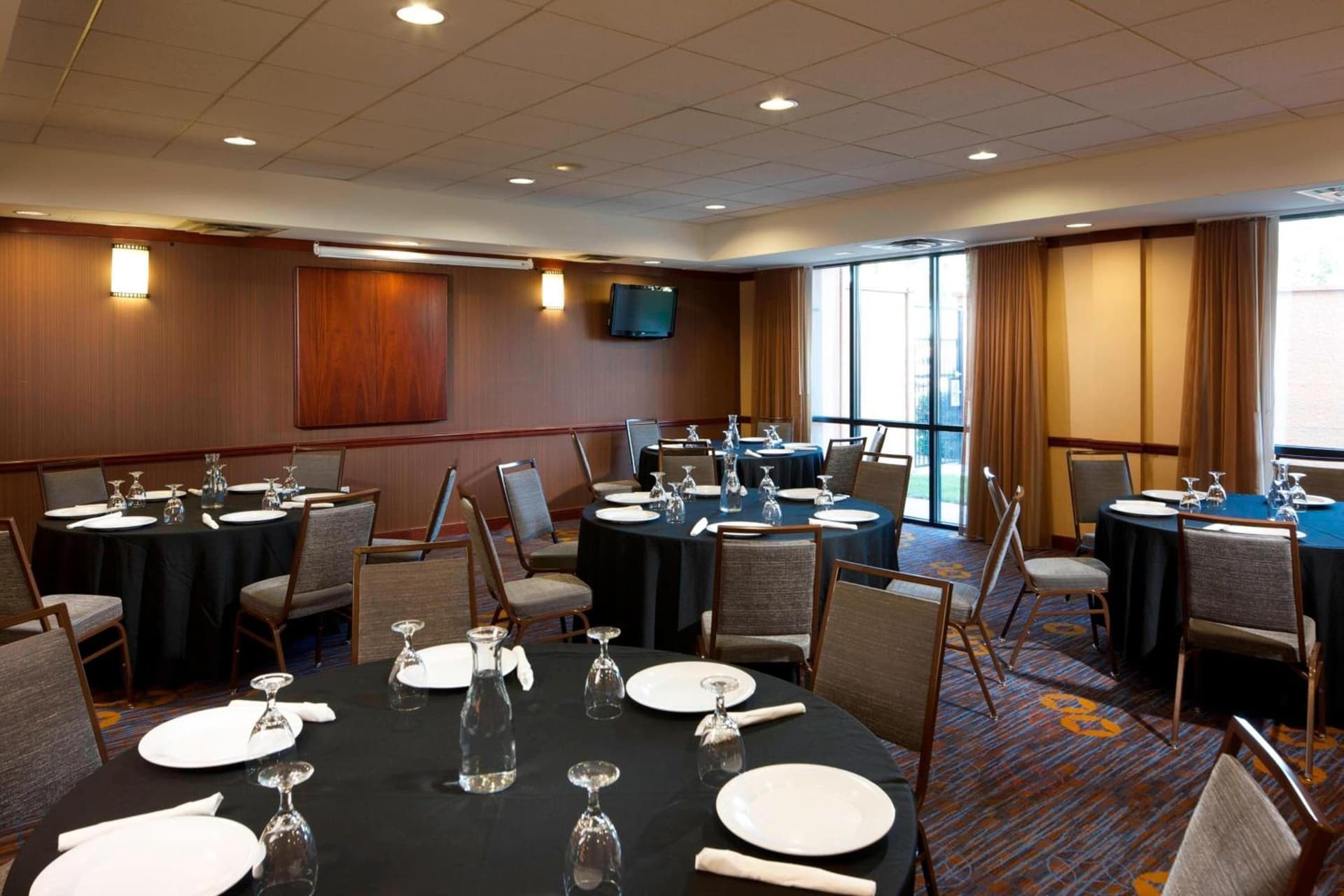 Courtyard by Marriott Brownsville gallery photo in Brownsville, TX — image 22