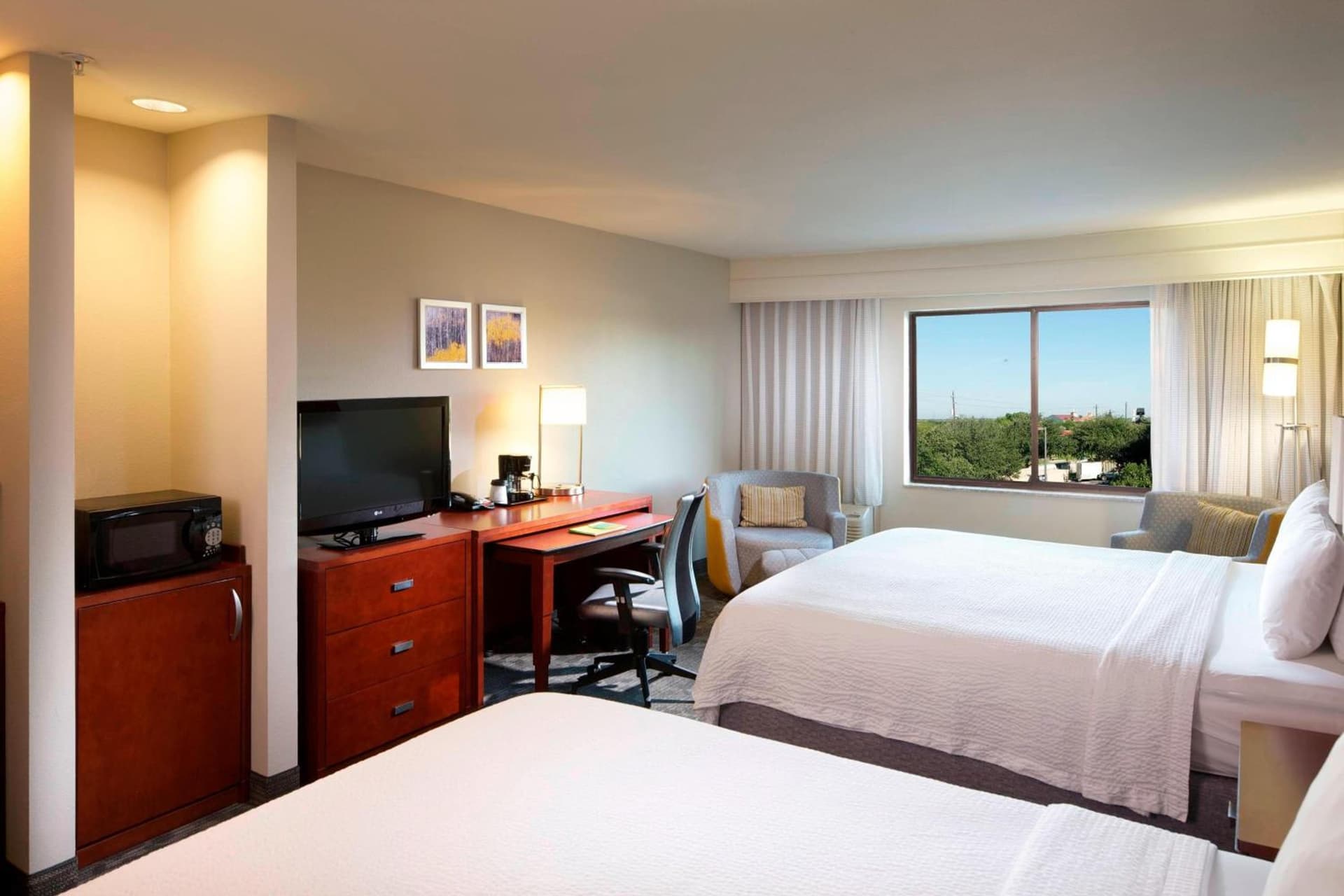 Courtyard by Marriott Brownsville gallery photo in Brownsville, TX — image 9