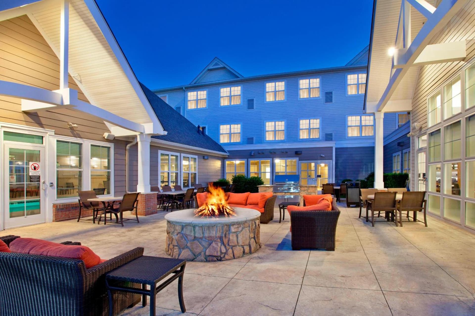 Residence Inn Bridgewater Branchburg interior in Branchburg Park, NJ — gallery photo 2