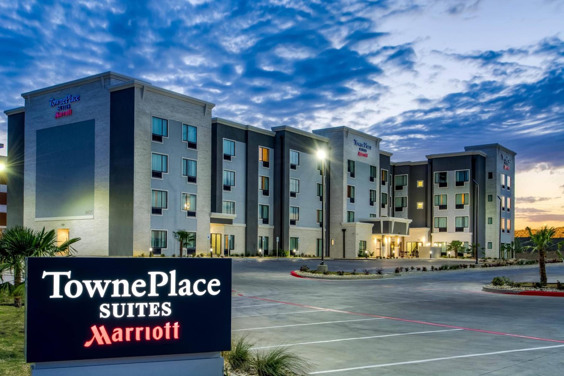 TownePlace Suites by Marriott Waco South interior in Waco, TX — gallery photo 2