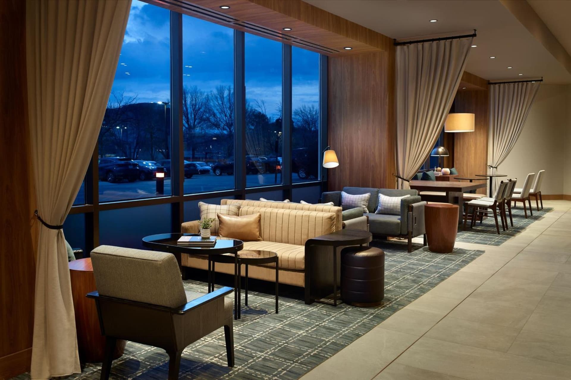 Marriott Kansas City Overland Park interior in Overland Park, KS — gallery photo 2
