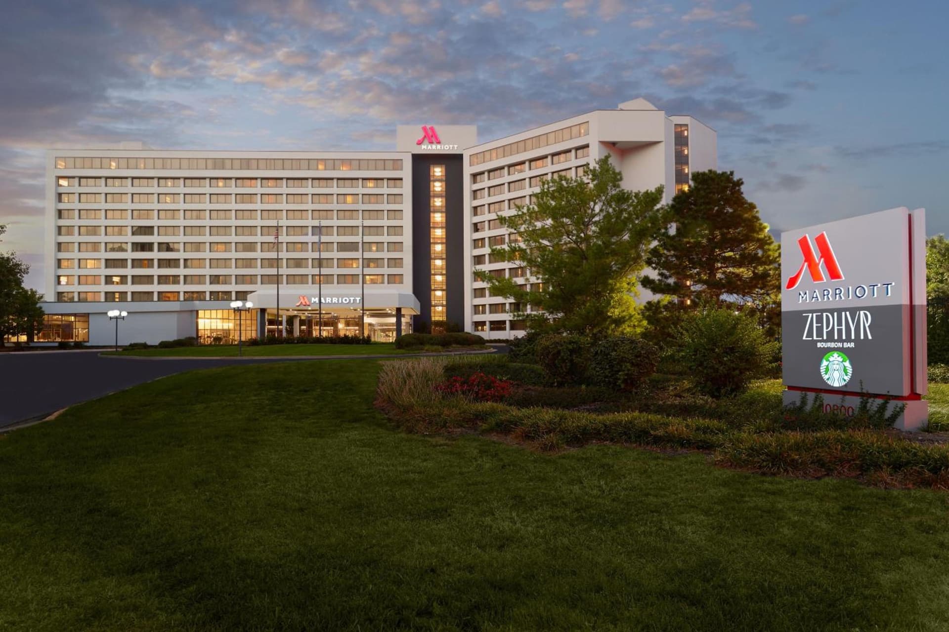Marriott Kansas City Overland Park interior in Overland Park, KS — gallery photo 2