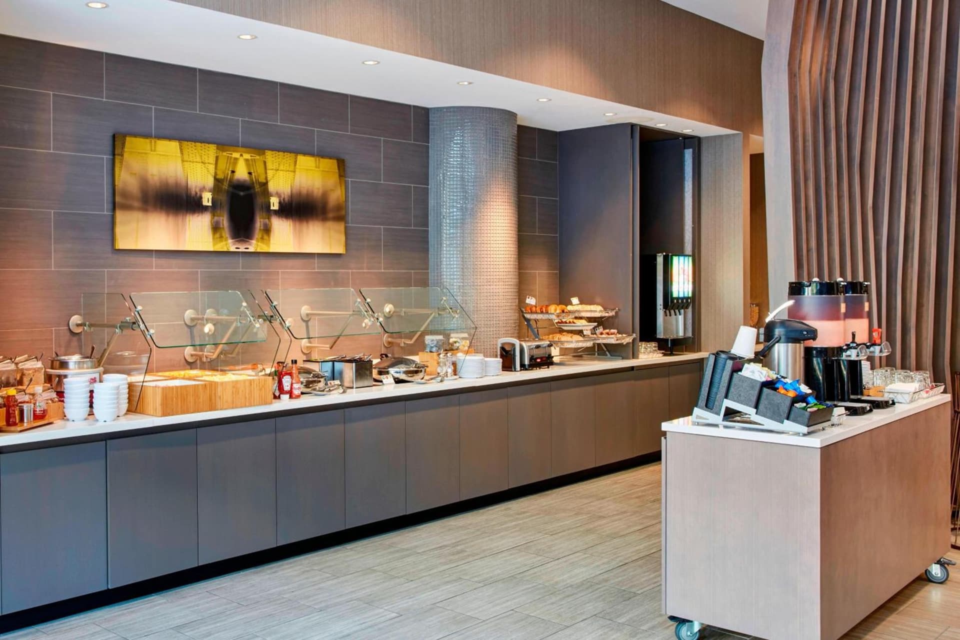 SpringHill Suites by Marriott Milwaukee Downtown gallery photo in Milwaukee, WI — image 25