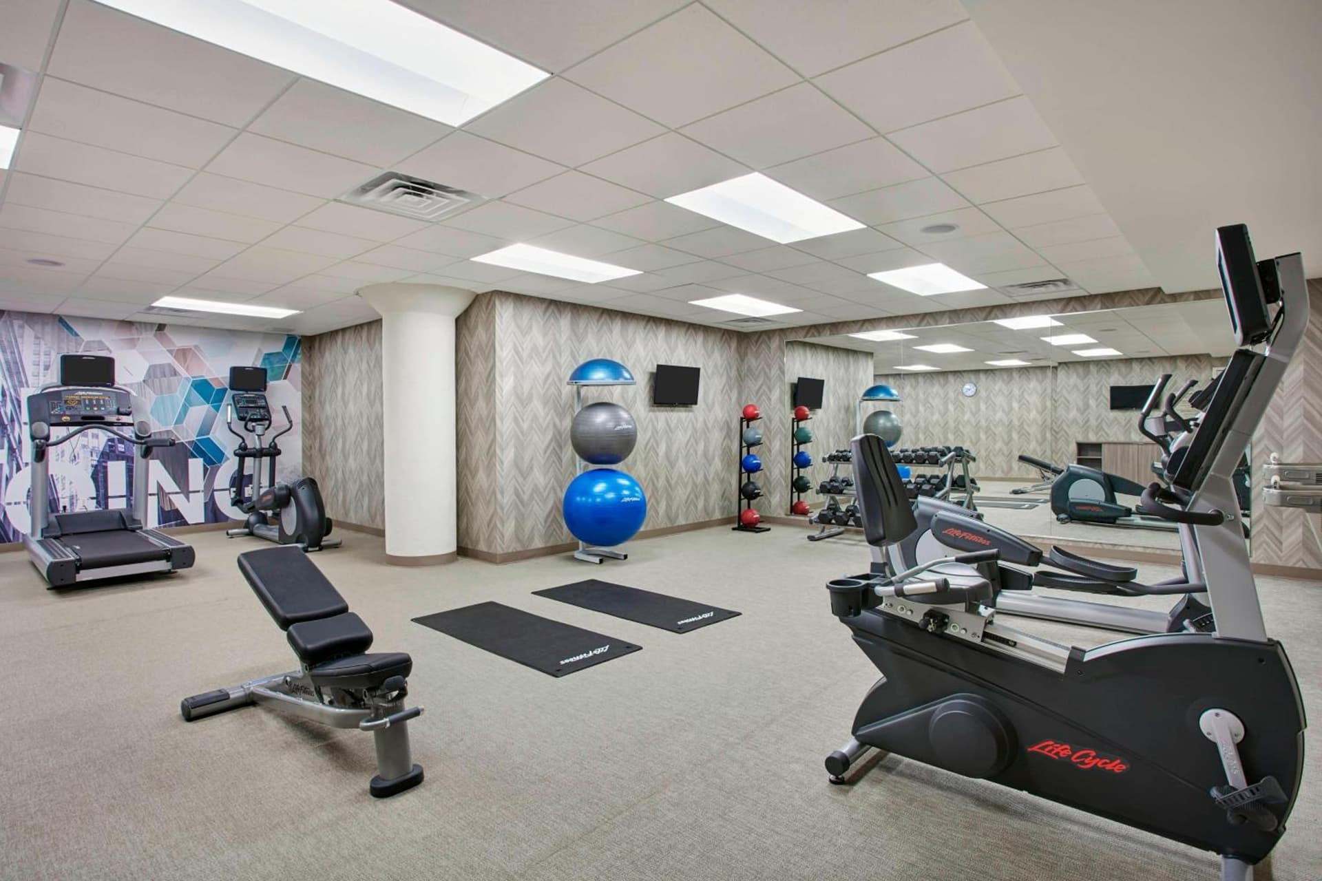 SpringHill Suites by Marriott Milwaukee Downtown gallery photo in Milwaukee, WI — image 22