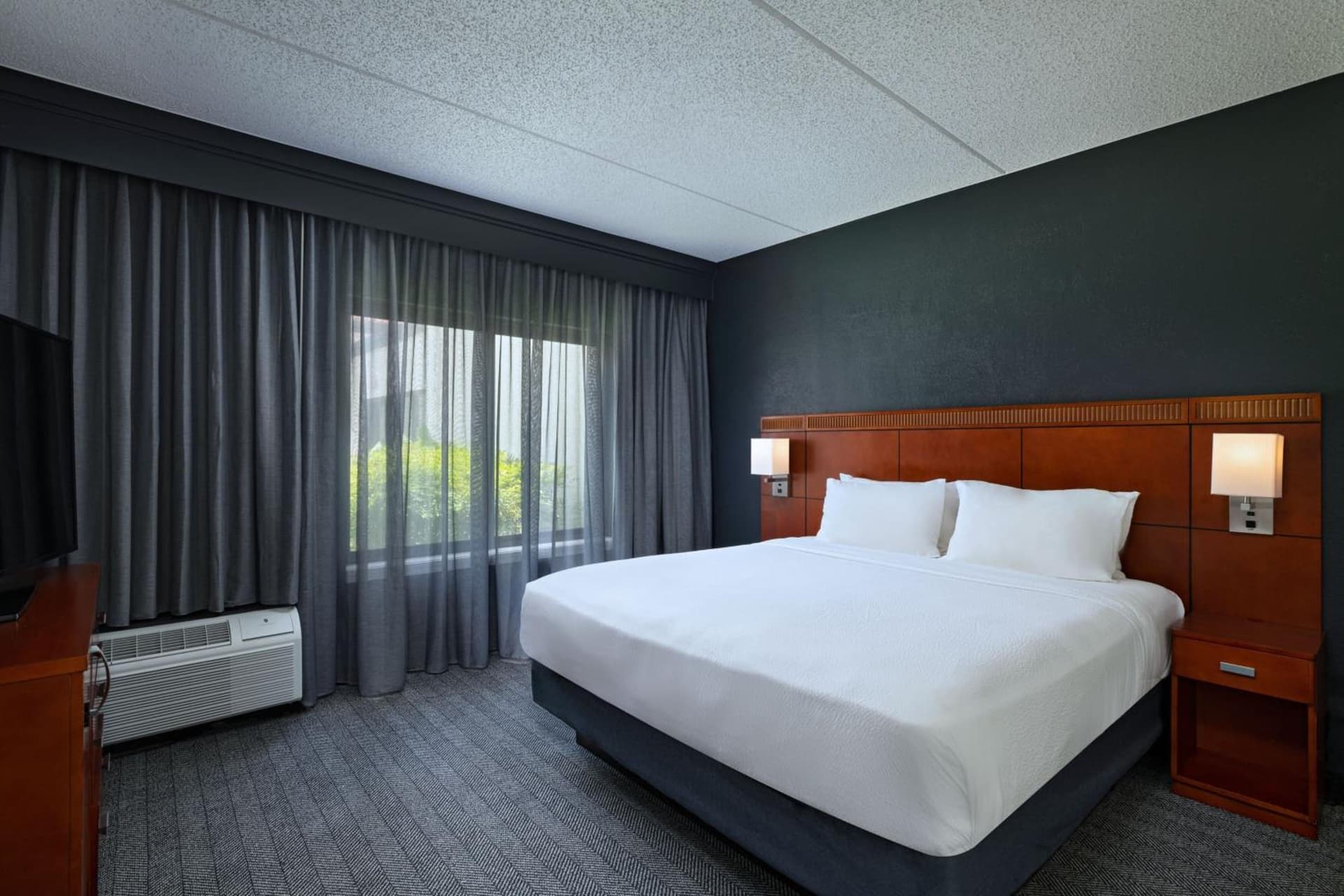 Courtyard by Marriott San Antonio Downtown property views in San Antonio, TX — gallery photo 3