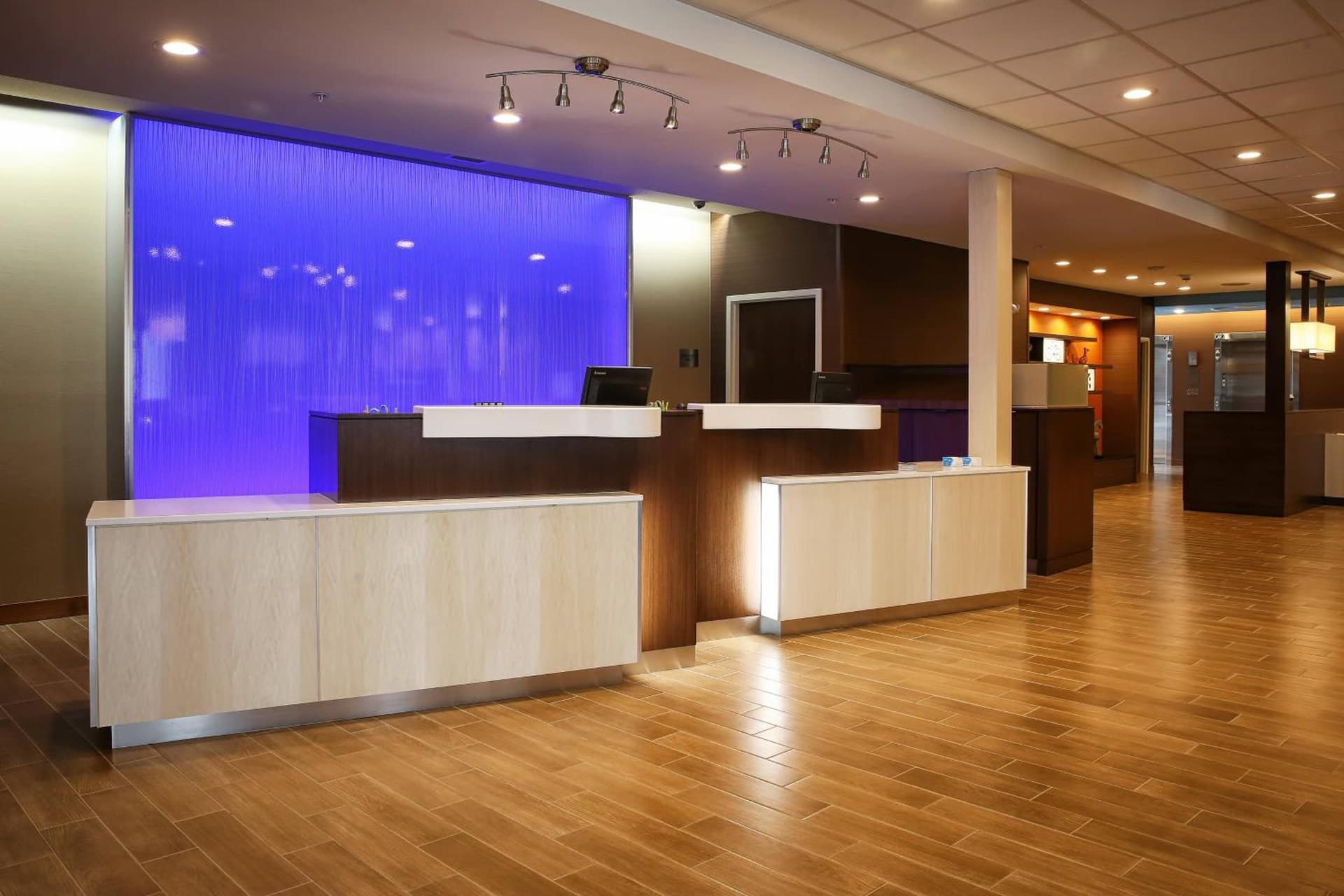 Fairfield Inn & Suites by Marriott Madison Verona interior in Verona, WI — gallery photo 2