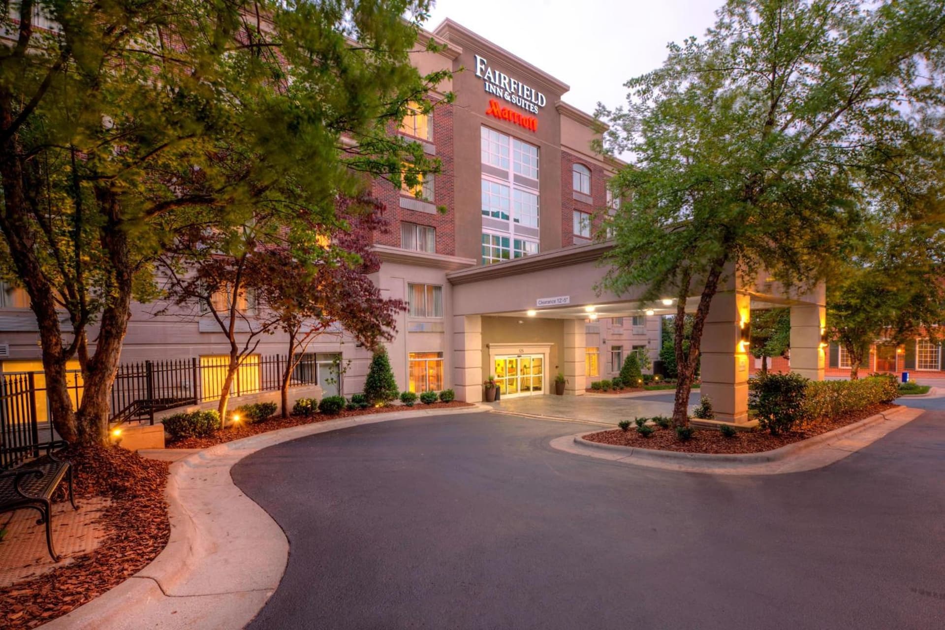 Fairfield Inn & Suites by Marriott Winston-Salem Downtown interior in Winston-Salem, NC — gallery photo 2