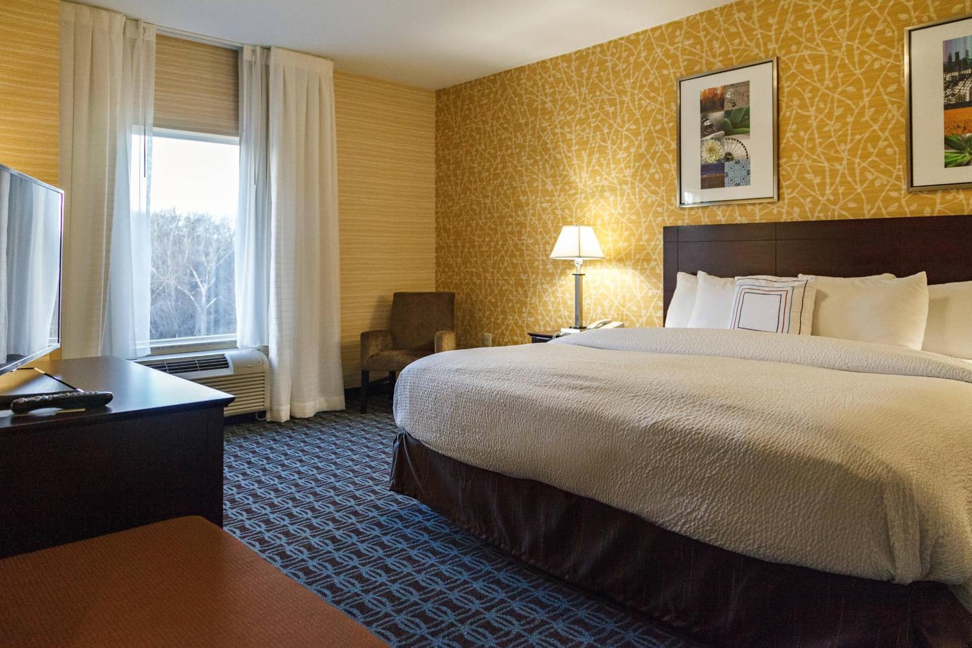 Fairfield Inn & Suites by Marriott Somerset gallery photo in Somerset, NJ — image 14