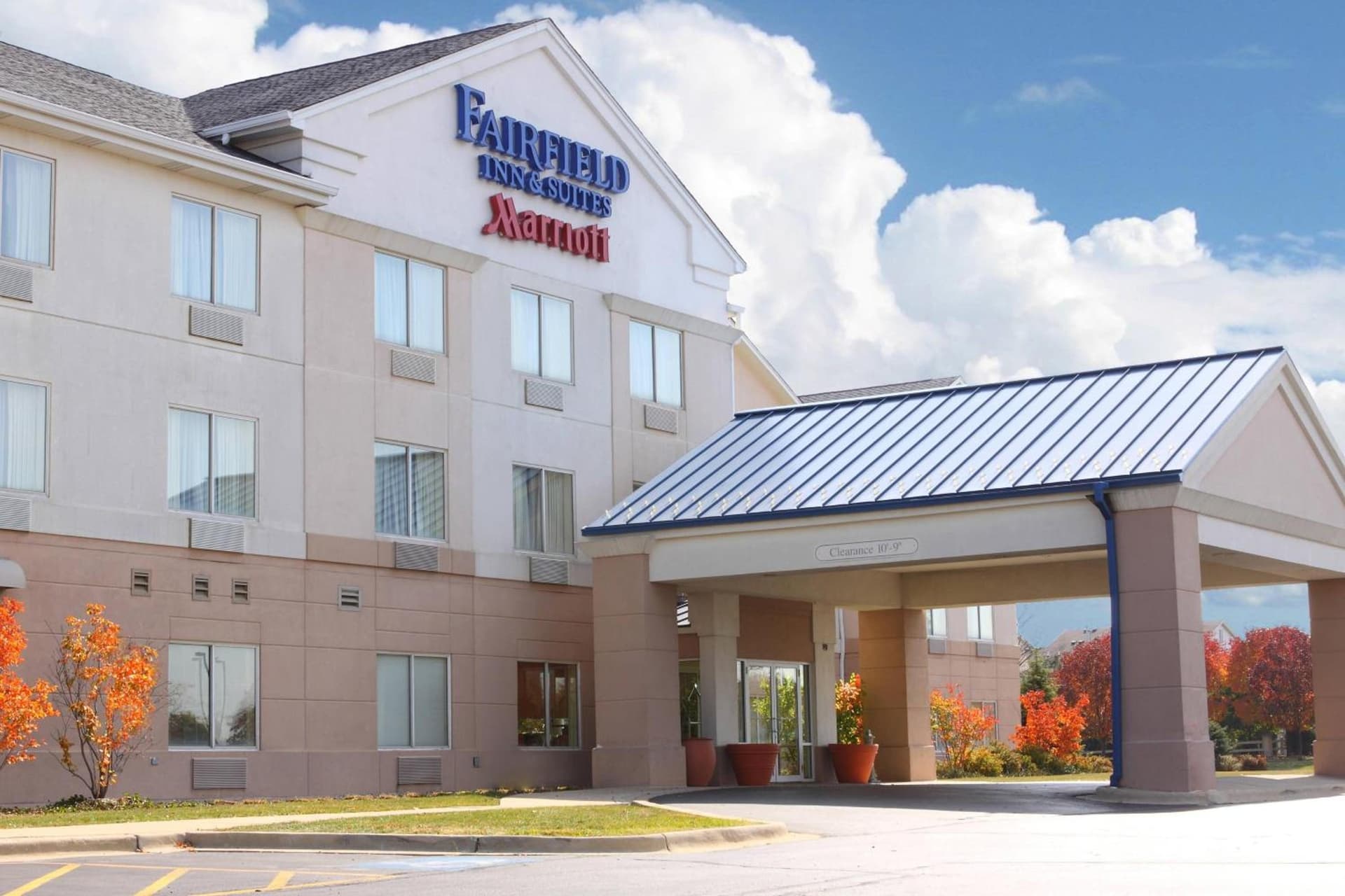 Fairfield Inn and Suites by Marriott Chicago St. Charles featured exterior or lobby in Saint Charles, IL — similar hotel