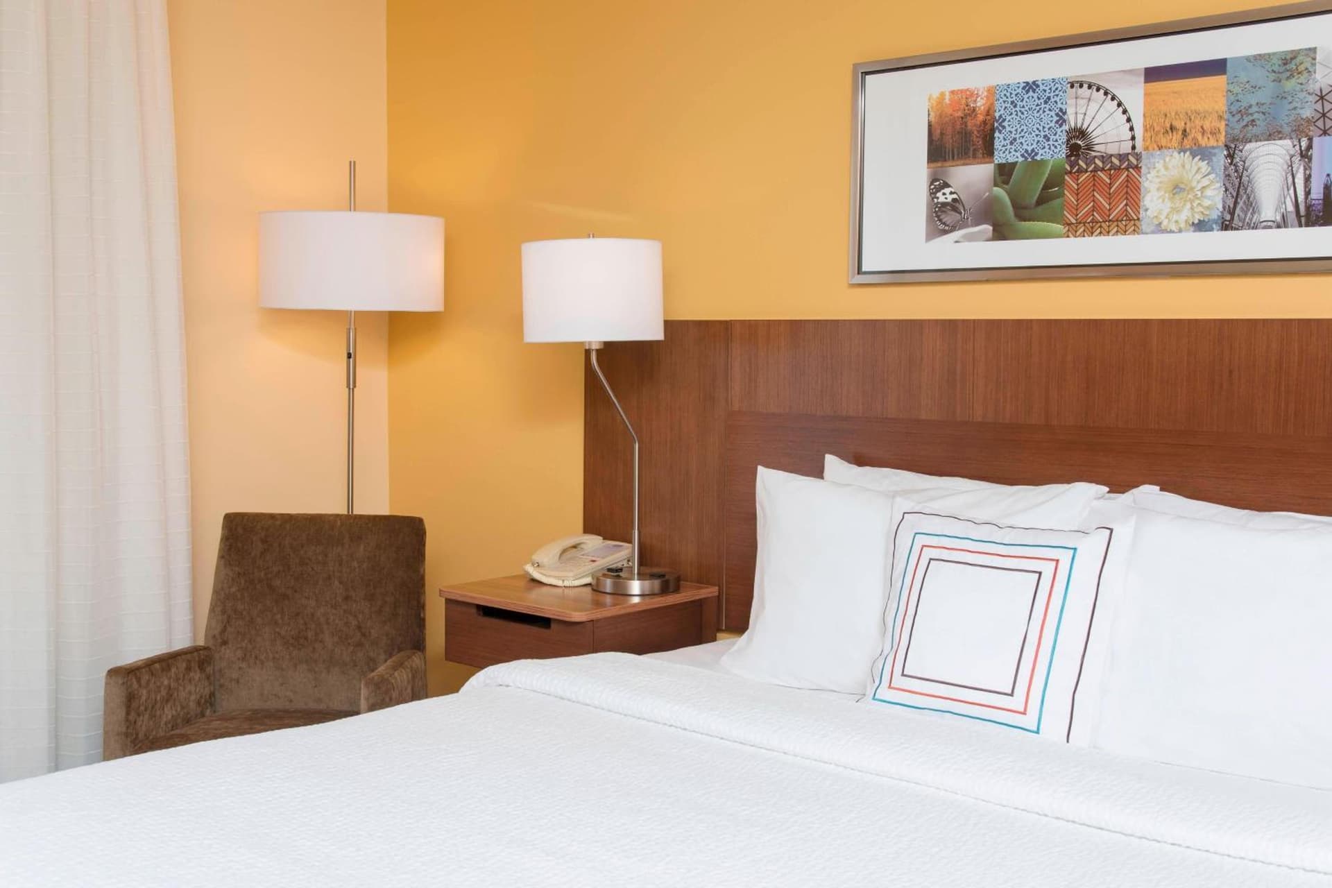 Fairfield Inn and Suites by Marriott Chicago St. Charles gallery photo in Saint Charles, IL — image 25