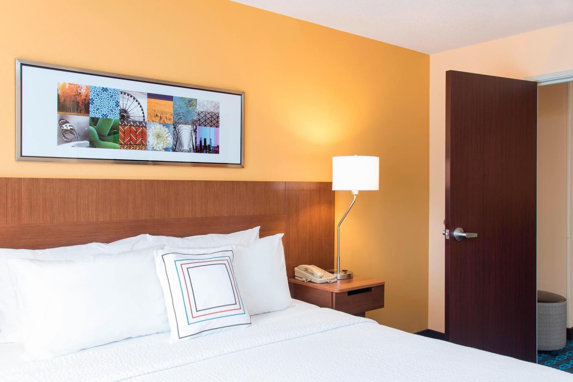 Fairfield Inn and Suites by Marriott Chicago St. Charles gallery photo in Saint Charles, IL — image 10