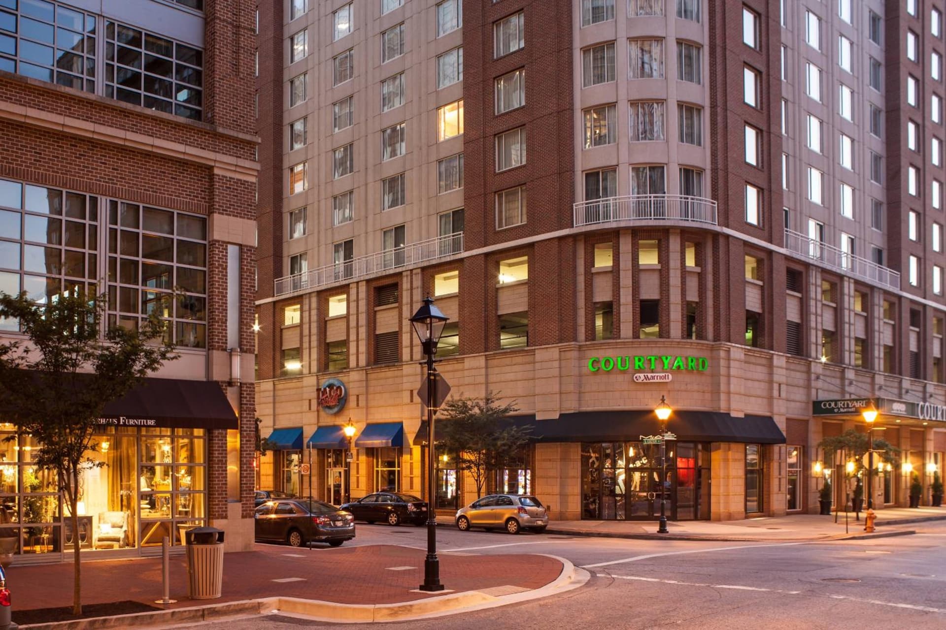Courtyard by Marriott Baltimore Downtown Inner Harbor property views in Baltimore, MD — gallery photo 3