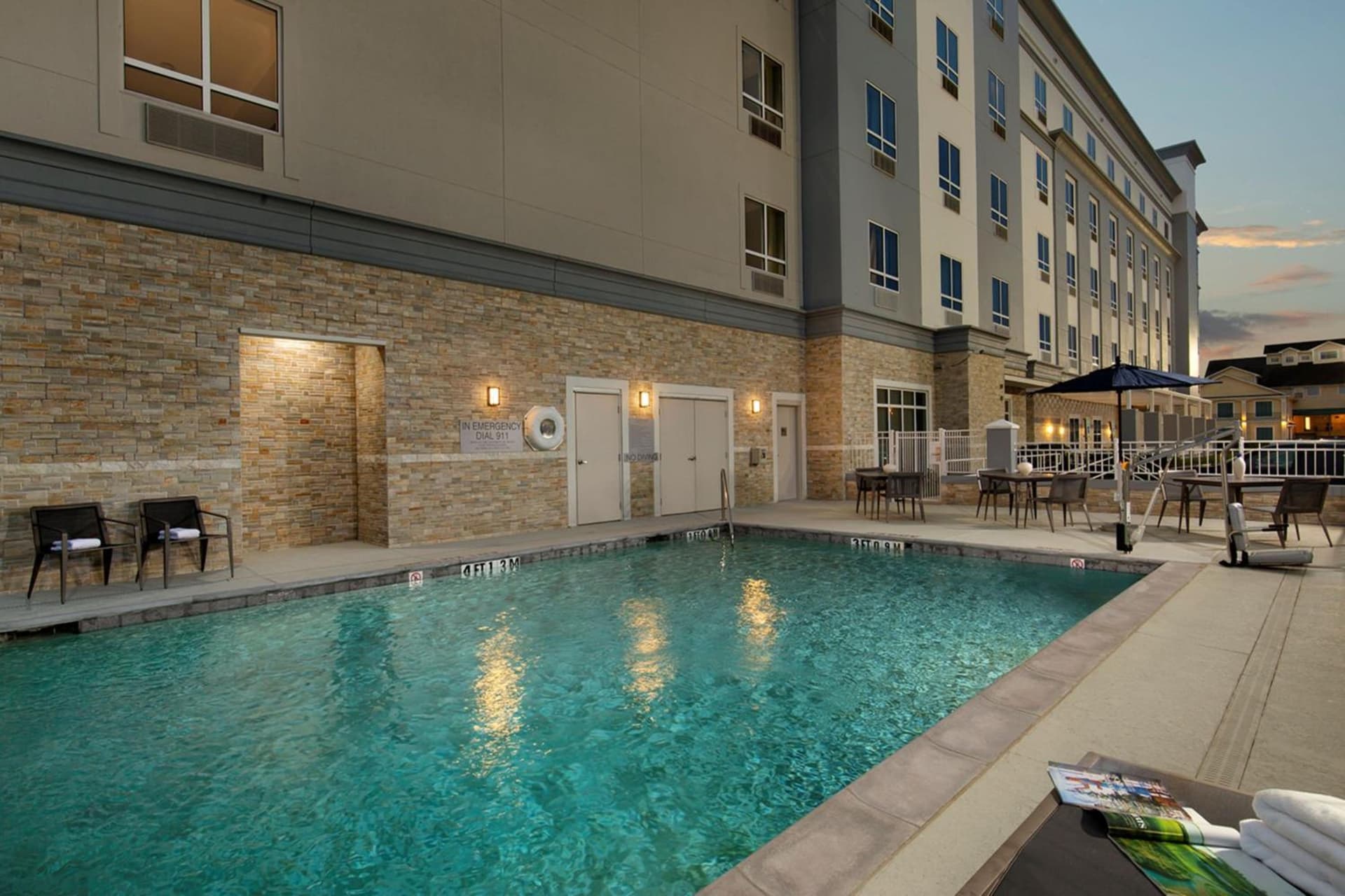 Courtyard by Marriott Houston Kemah gallery photo in Kemah, TX — image 11
