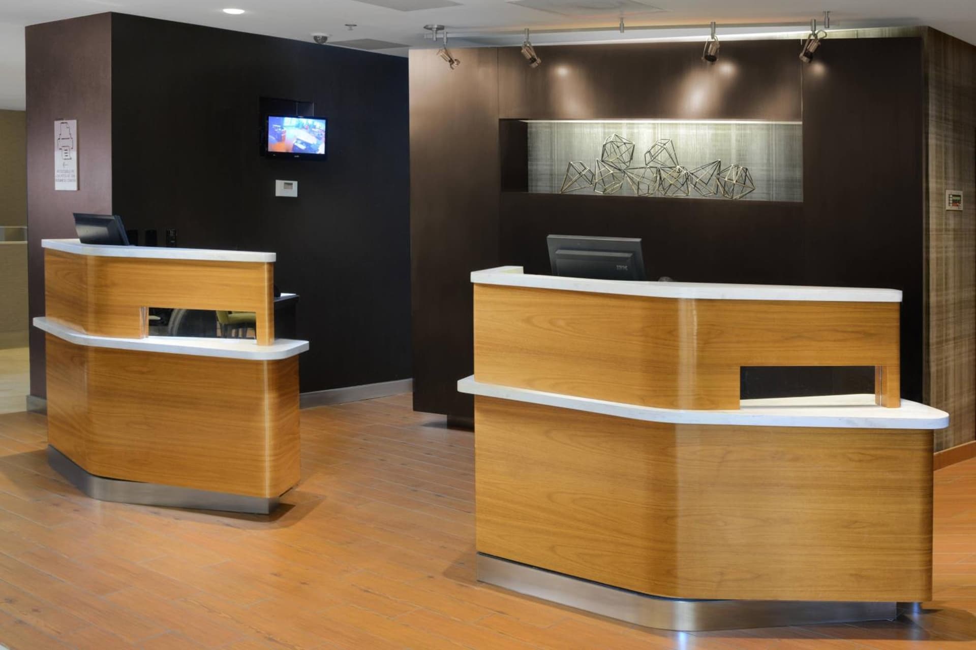 Courtyard by Marriott Dallas Plano Parkway at Preston Road interior in Plano, TX — gallery photo 2