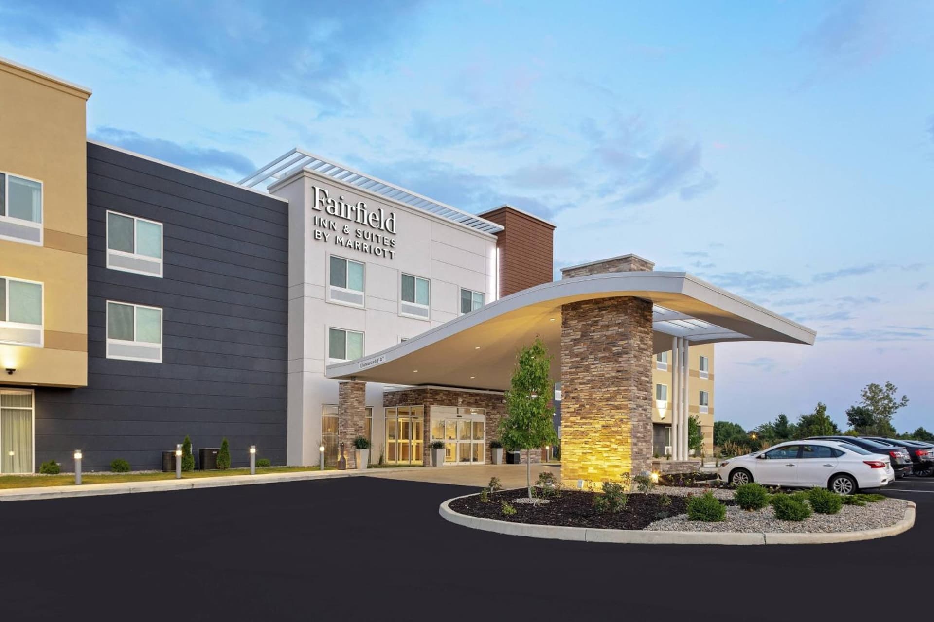 Fairfield Inn & Suites by Marriott Indianapolis Greenfield interior in Greenfield, IN — gallery photo 2
