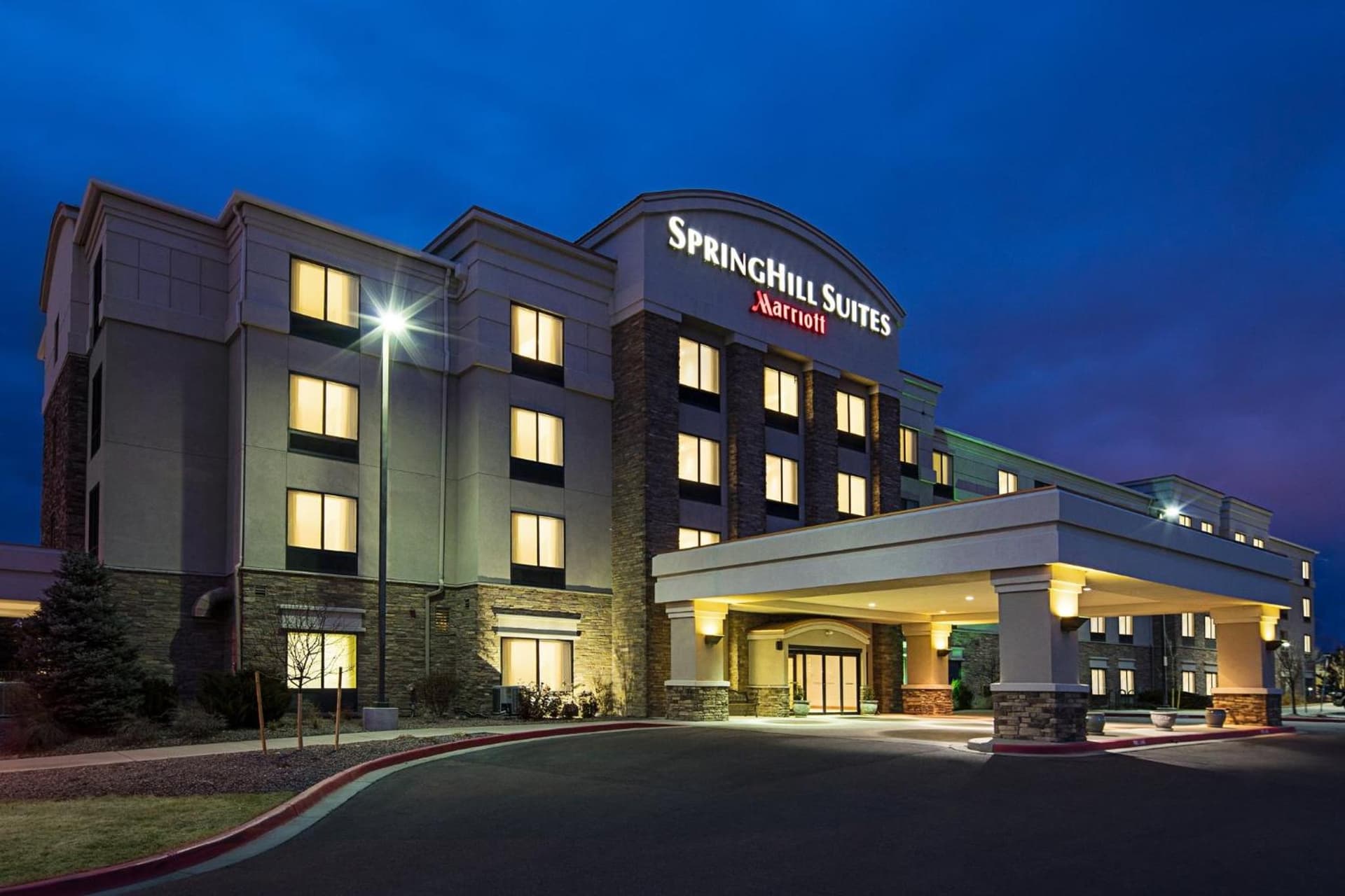 SpringHill Suites by Marriott Denver Airport interior in Denver, CO — gallery photo 2