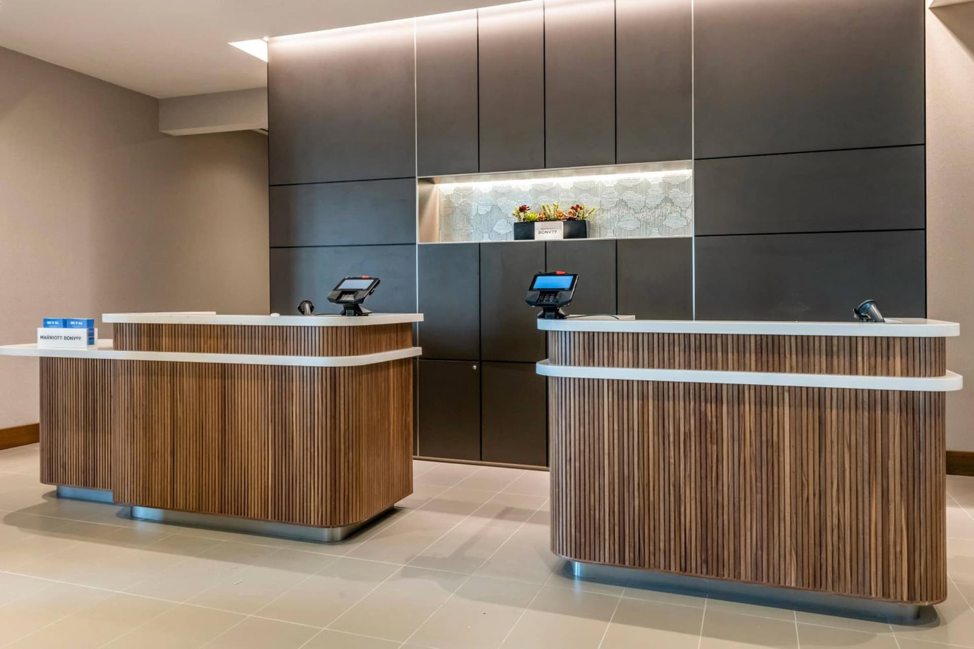 Courtyard by Marriott Fort Lauderdale Downtown interior in Fort Lauderdale, FL — gallery photo 2