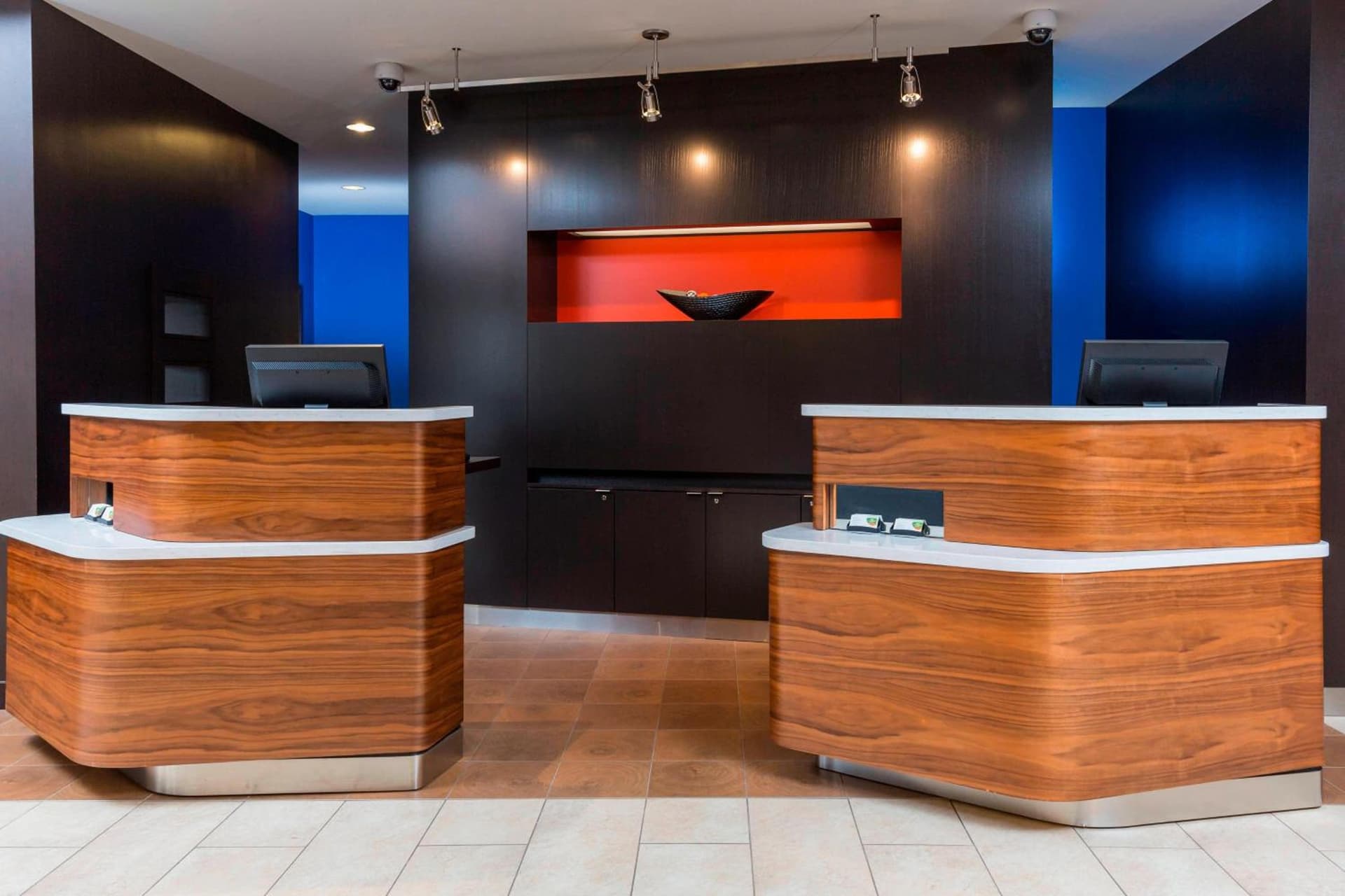 Courtyard by Marriott Bismarck North interior in Bismarck, ND — gallery photo 2