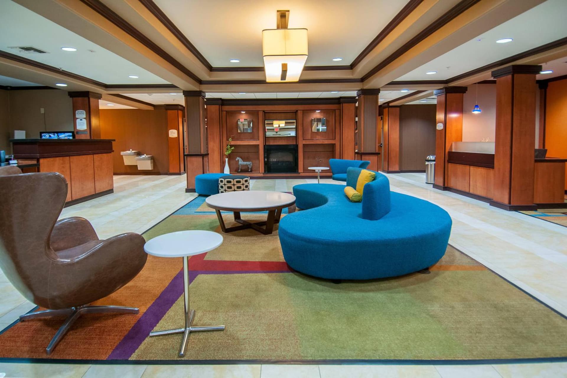 Fairfield Inn & Suites by Marriott San Antonio North/Stone Oak interior in San Antonio, TX — gallery photo 2
