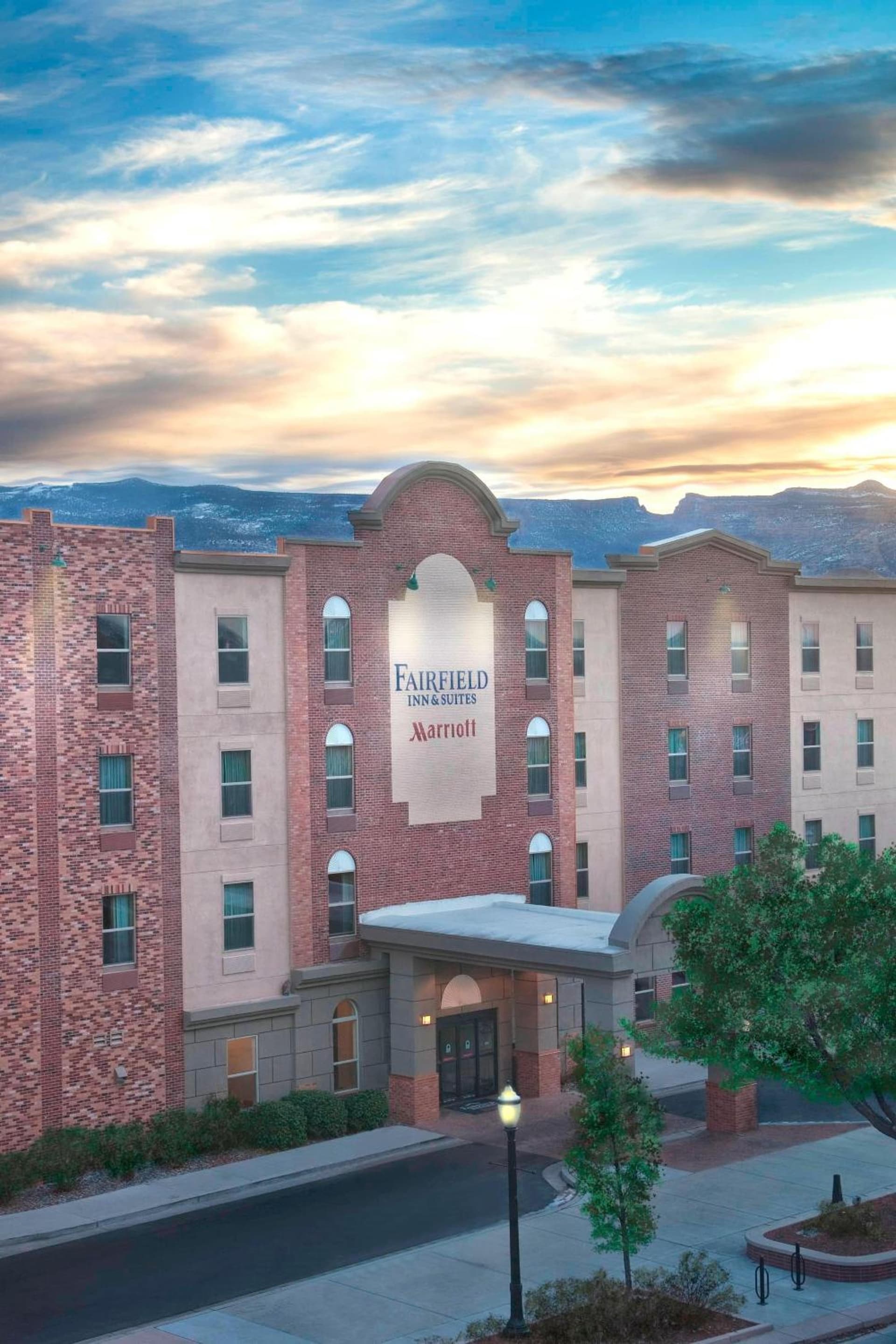 Fairfield Inn & Suites by Marriott Grand Junction Downtown/Historic Main Street interior in Grand Junction, CO — gallery photo 2