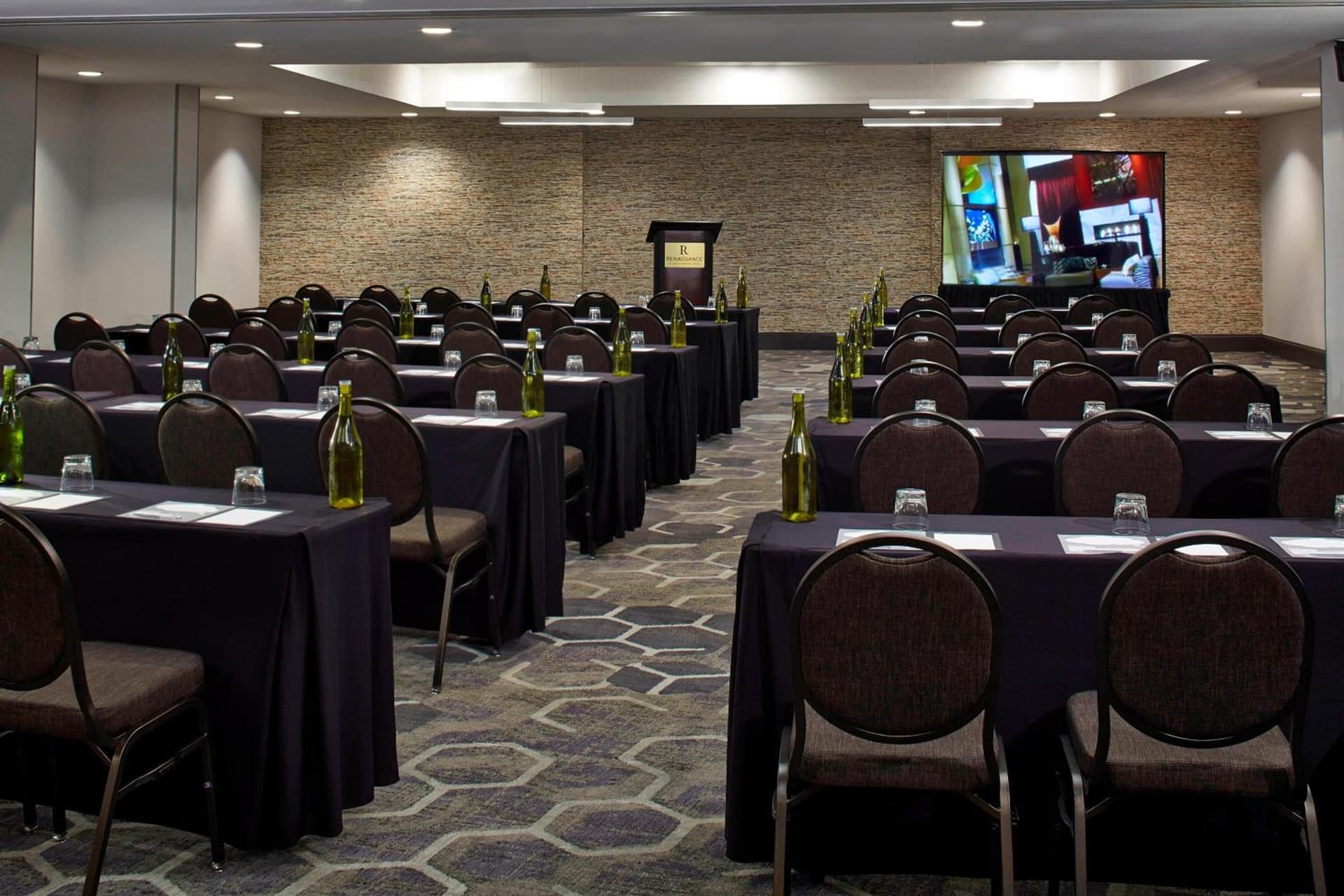 Renaissance St. Louis Airport Hotel gallery photo in Saint Louis, MO — image 10