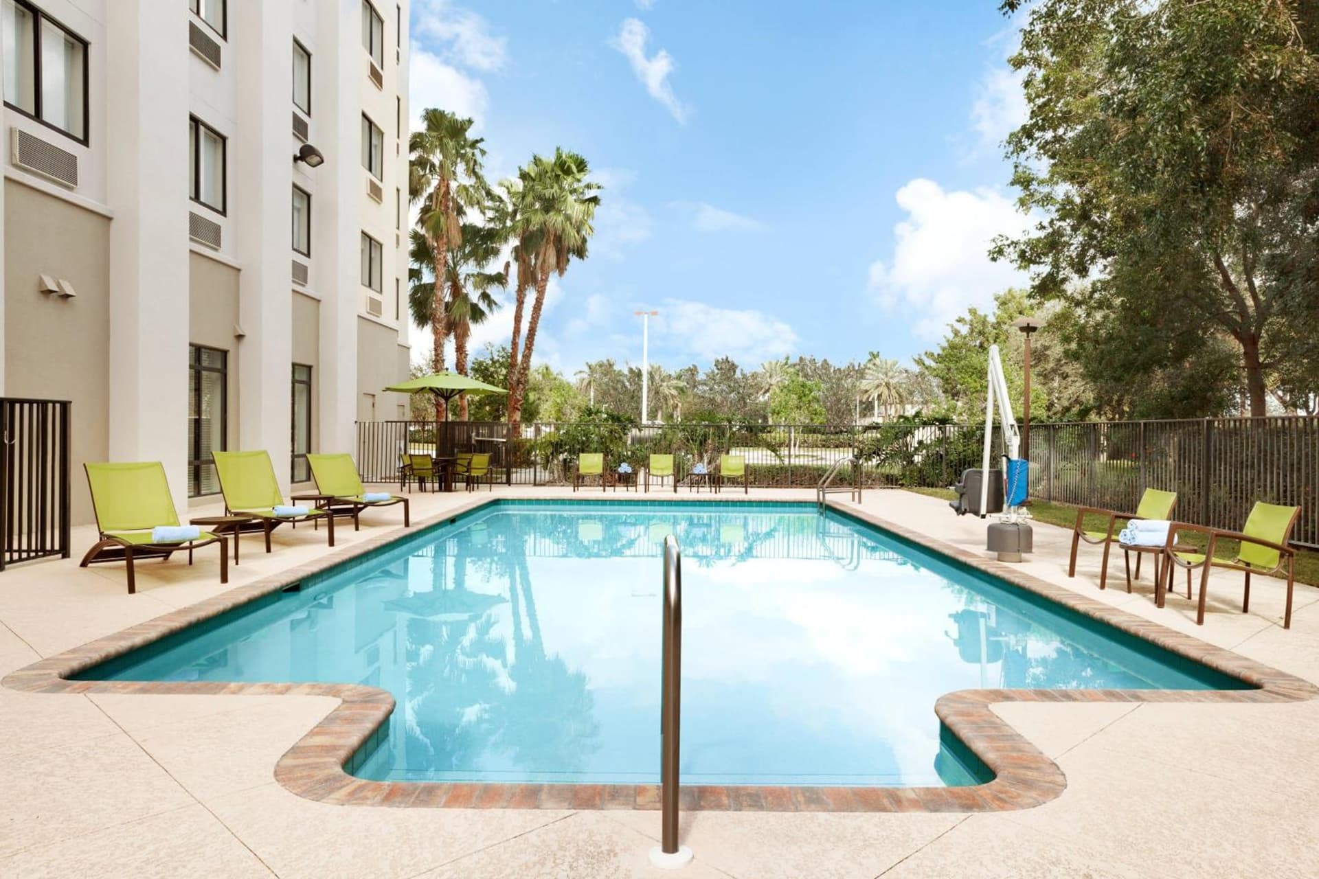 Springhill Suites by Marriott West Palm Beach I-95 interior in West Palm Beach, FL — gallery photo 2