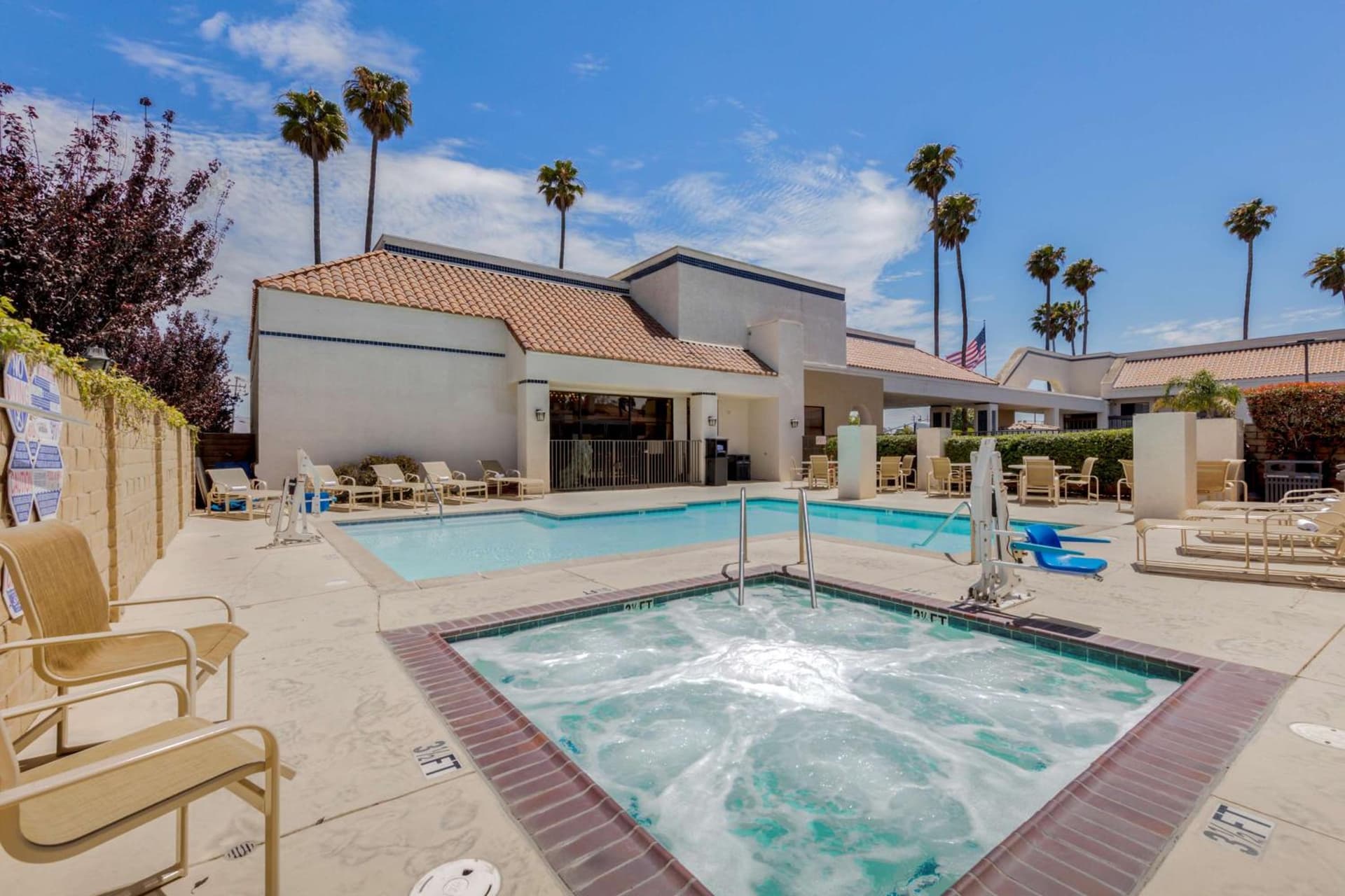 Best Western Plus Big America interior in Santa Maria, CA — gallery photo 2