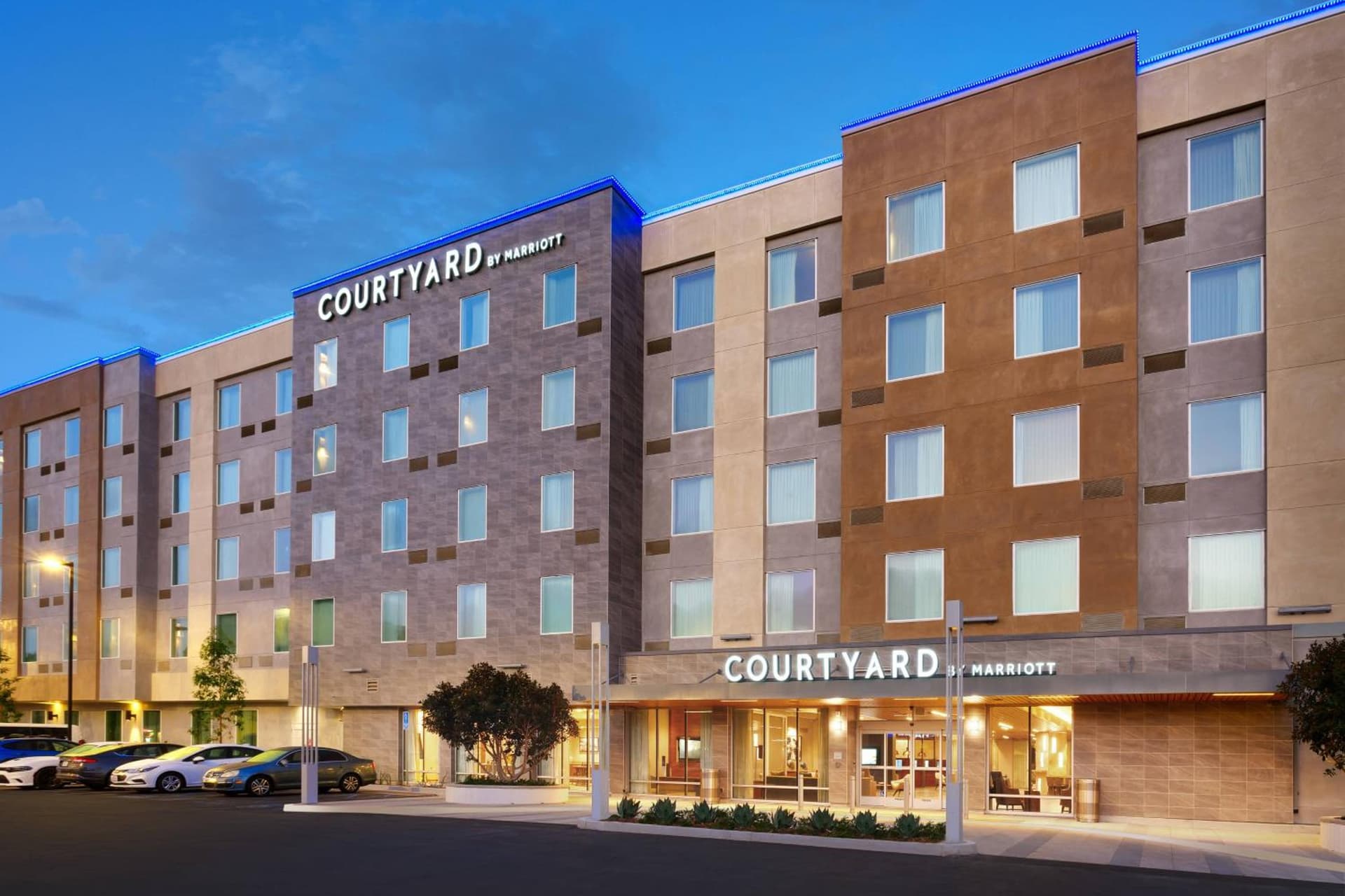 Courtyard by Marriott Los Angeles LAX/Hawthorne featured exterior or lobby in Hawthorne, CA — similar hotel