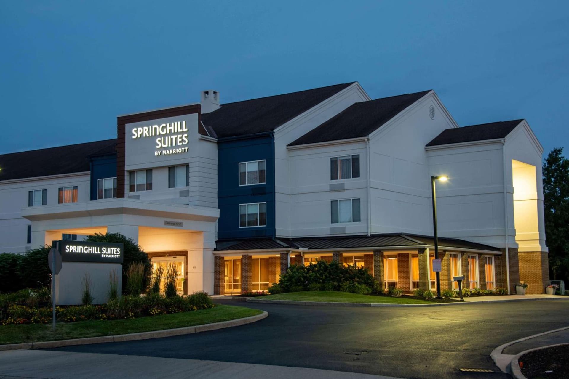 SpringHill Suites Columbus Airport Gahanna featured exterior or lobby in Gahanna, OH — similar hotel