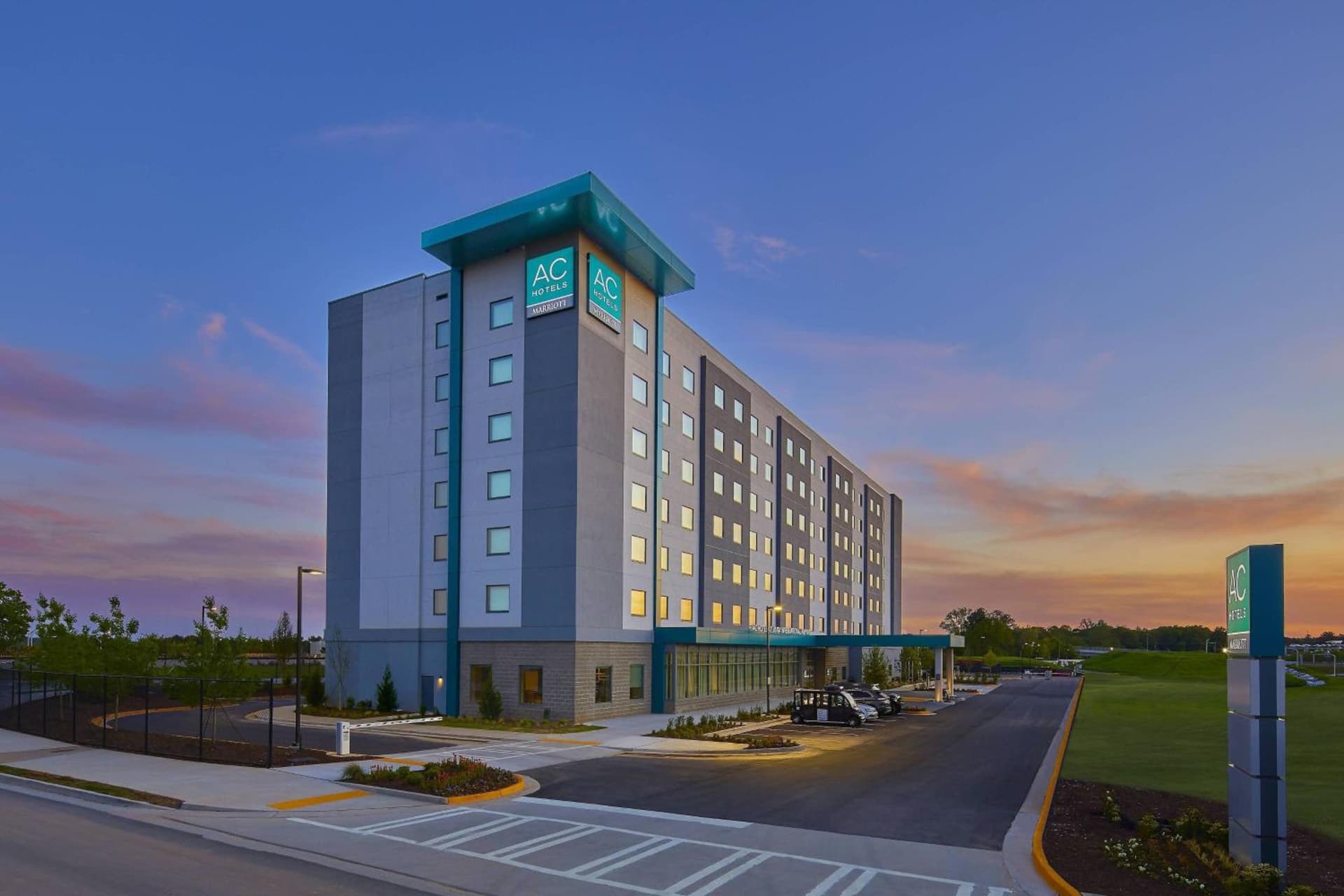 AC Hotel by Marriott Atlanta Airport Gateway interior in Atlanta, GA — gallery photo 2