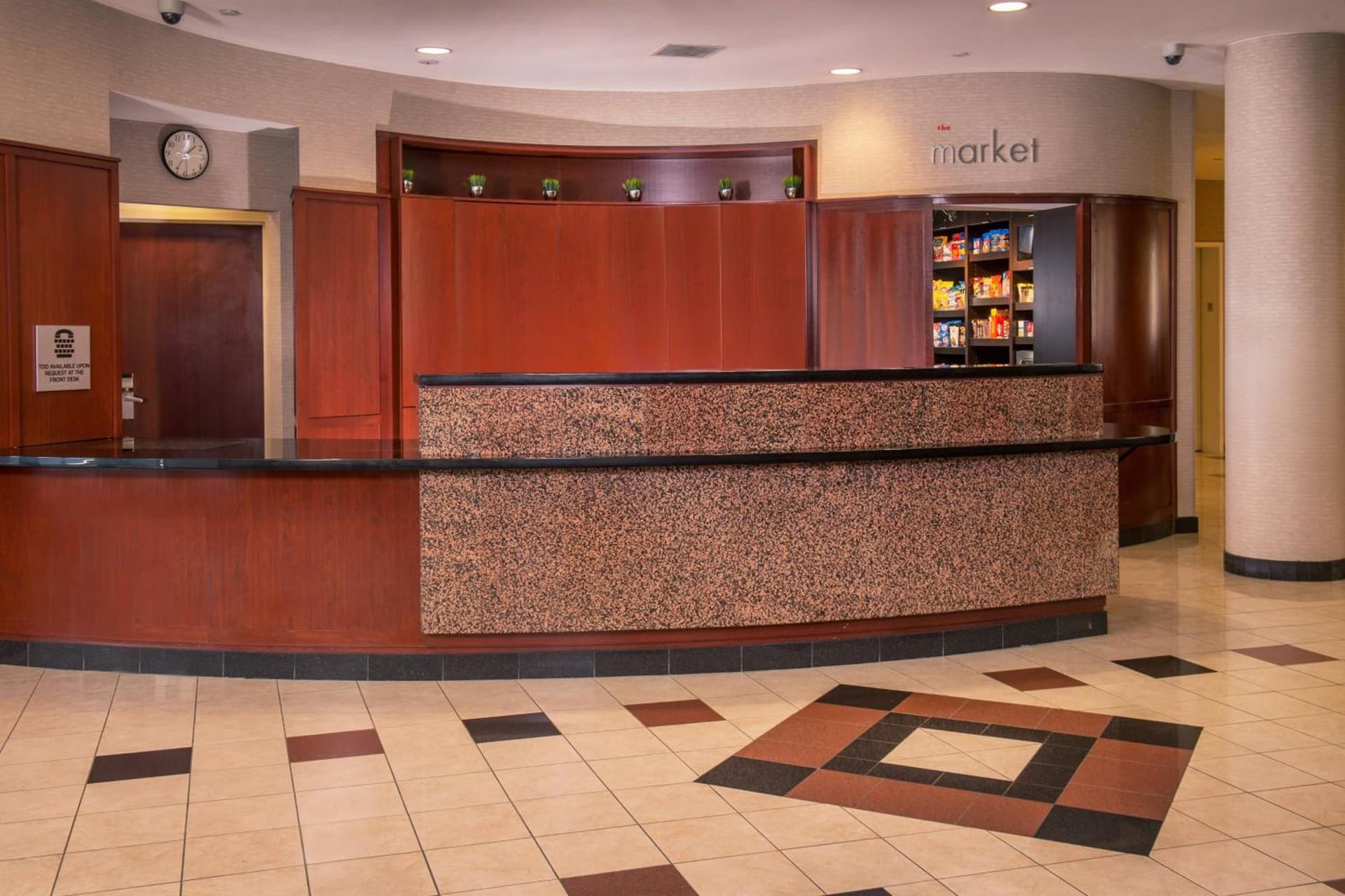 Courtyard Fort Meade BWI Business District interior in Annapolis Junction, MD — gallery photo 2