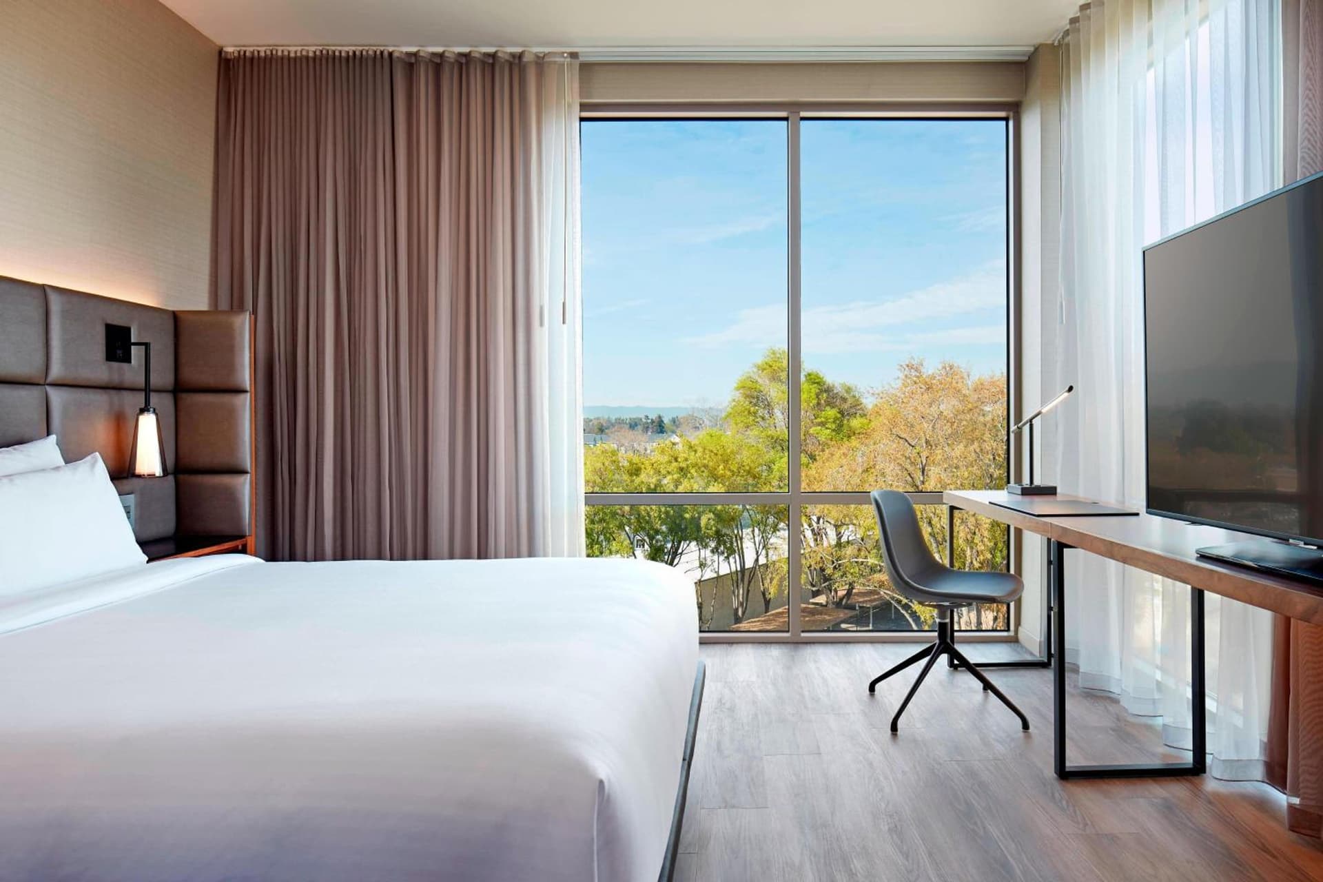 AC Hotel by Marriott Sunnyvale Cupertino gallery photo in Sunnyvale, CA — image 17
