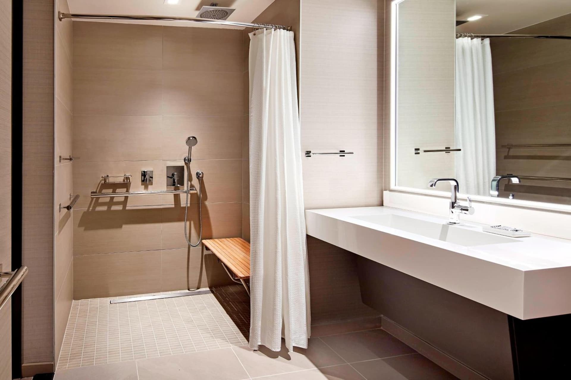 AC Hotel by Marriott Sunnyvale Cupertino gallery photo in Sunnyvale, CA — image 22