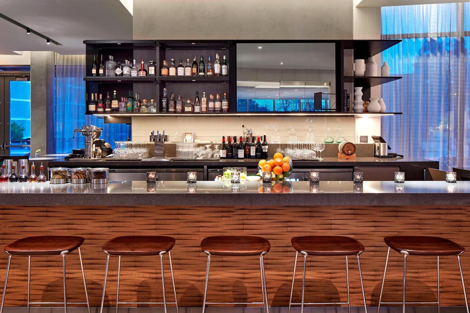 AC Hotel by Marriott Sunnyvale Cupertino gallery photo in Sunnyvale, CA — image 8