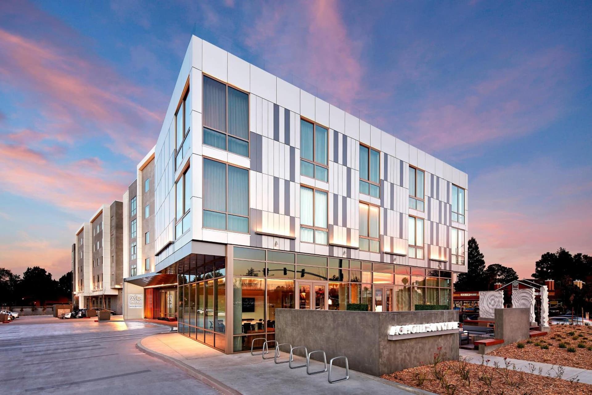 AC Hotel by Marriott Sunnyvale Cupertino interior in Sunnyvale, CA — gallery photo 2