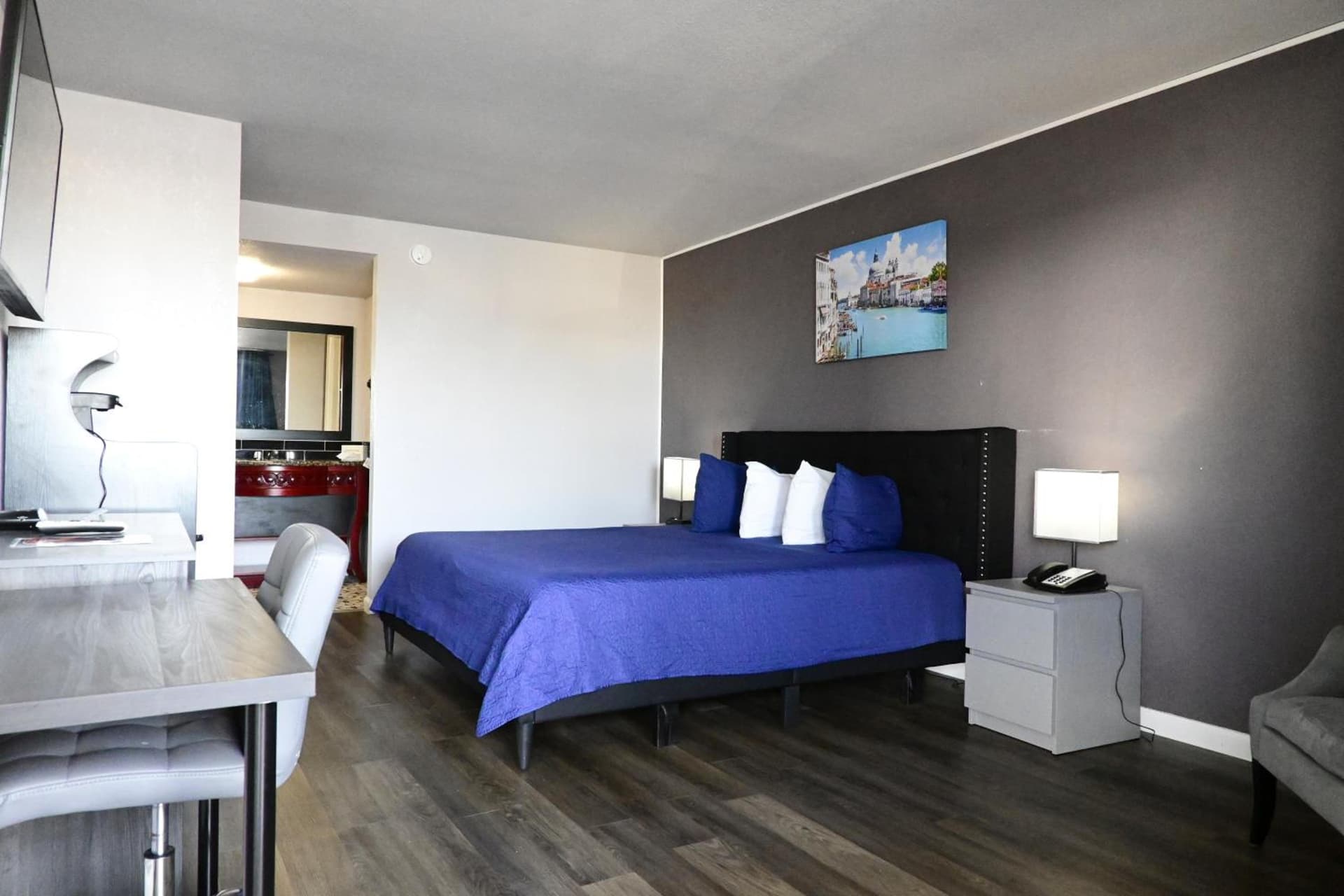 R Nite Star Hotel At Arlington Entertainment District gallery photo in Arlington, TX — image 5