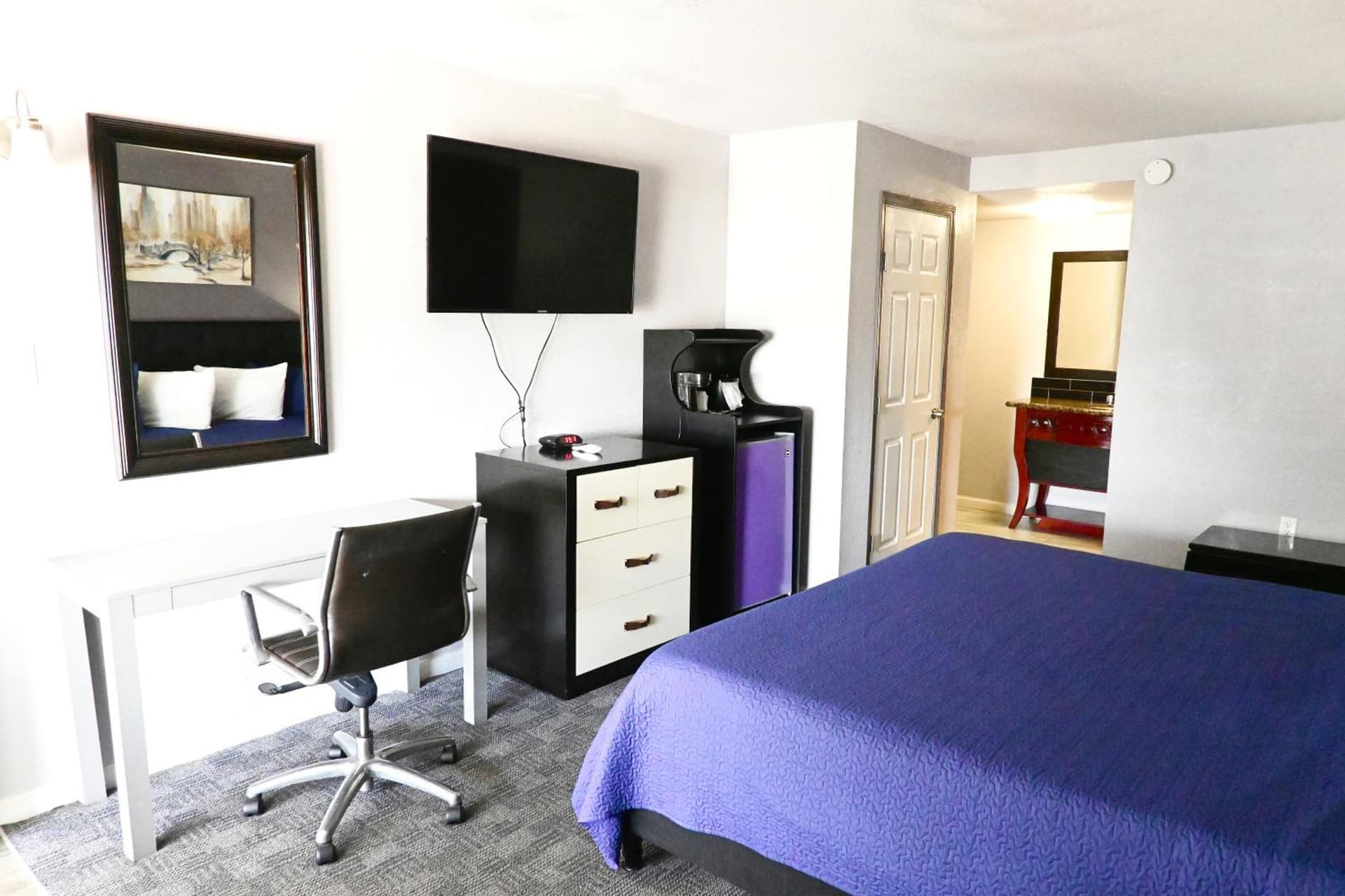 R Nite Star Hotel At Arlington Entertainment District gallery photo in Arlington, TX — image 45