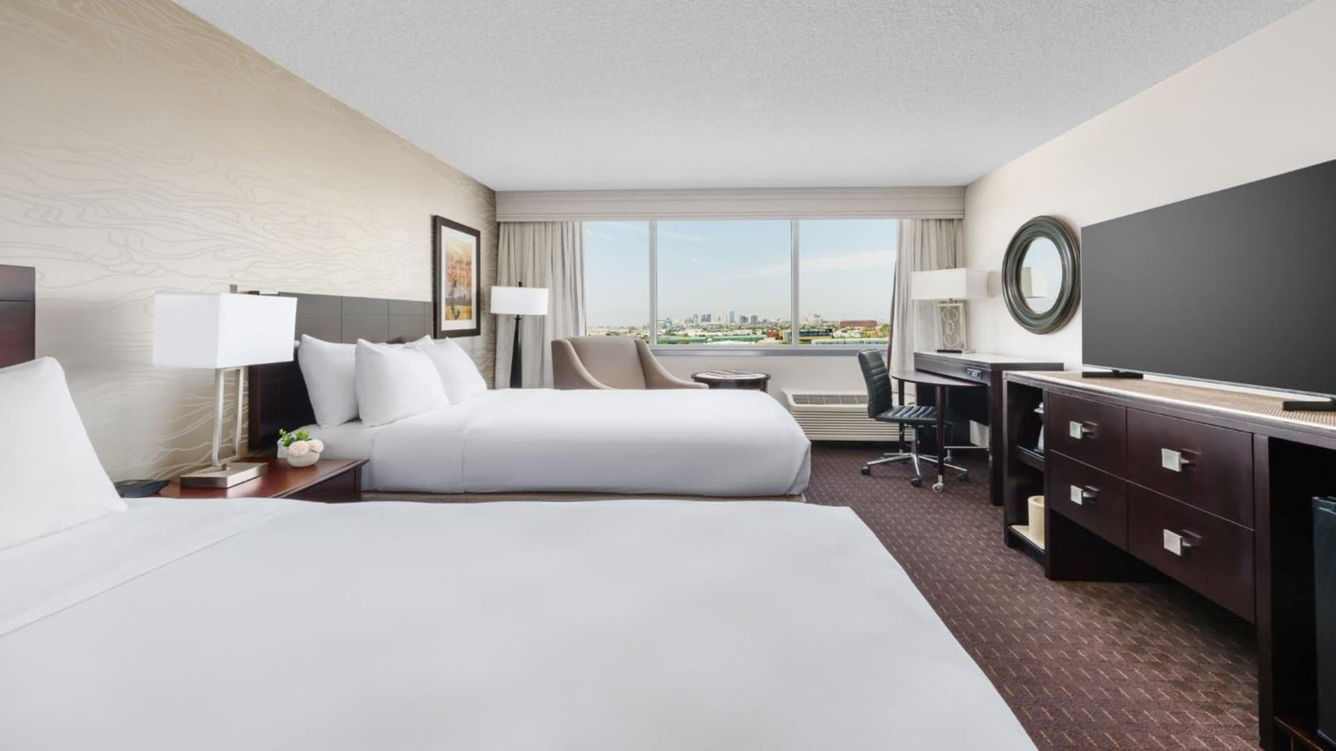Crowne Plaza Phoenix Airport - PHX by IHG gallery photo in Phoenix, AZ — image 38
