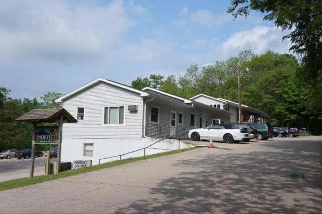 Little Bluff Inn gallery photo in Trempealeau, WI — image 10