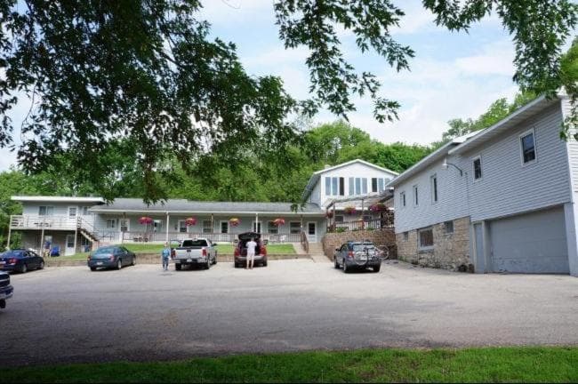 Little Bluff Inn gallery photo in Trempealeau, WI — image 39