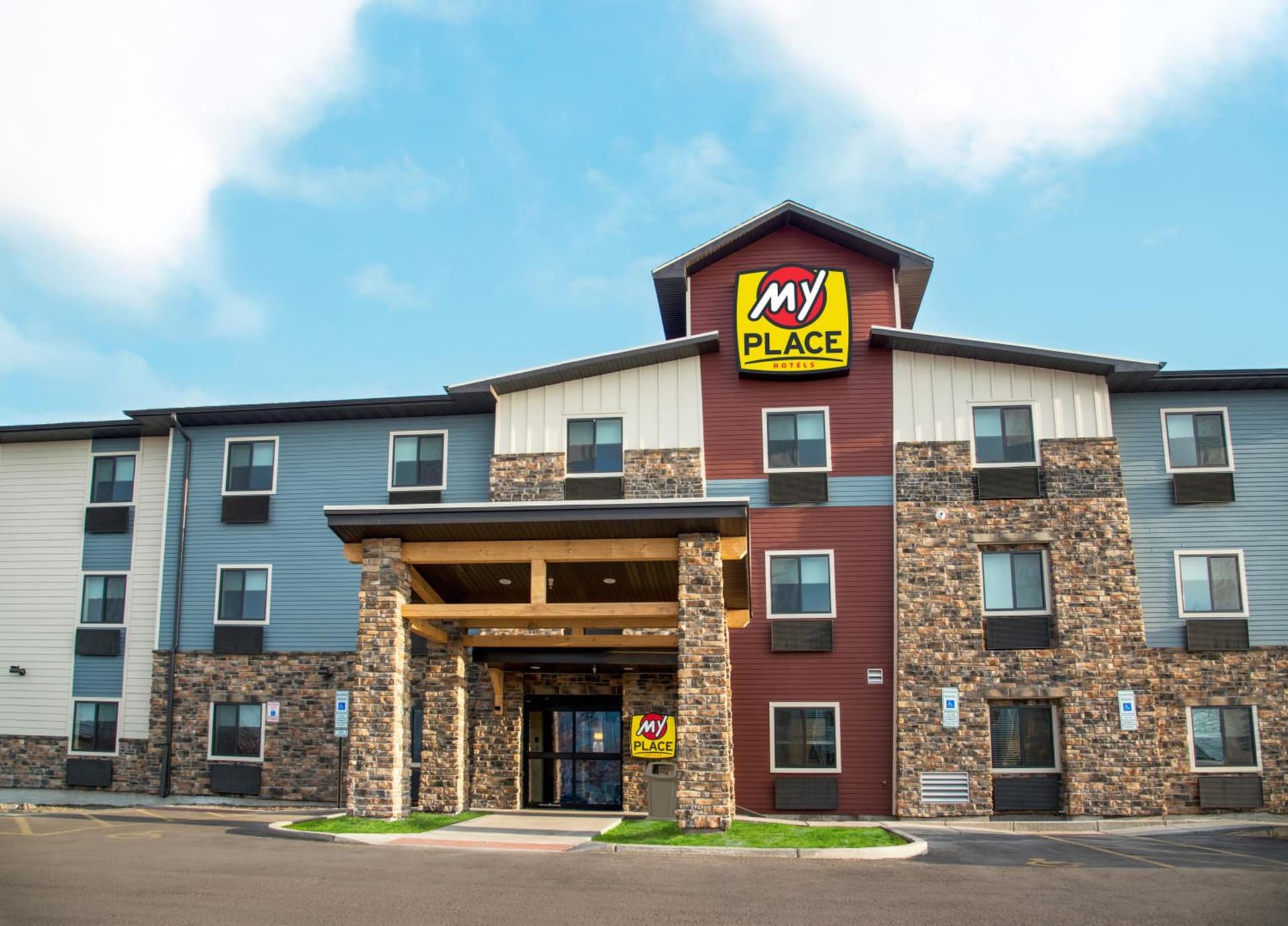 My Place Hotel - Sioux Falls, SD interior in Sioux Falls, SD — gallery photo 2